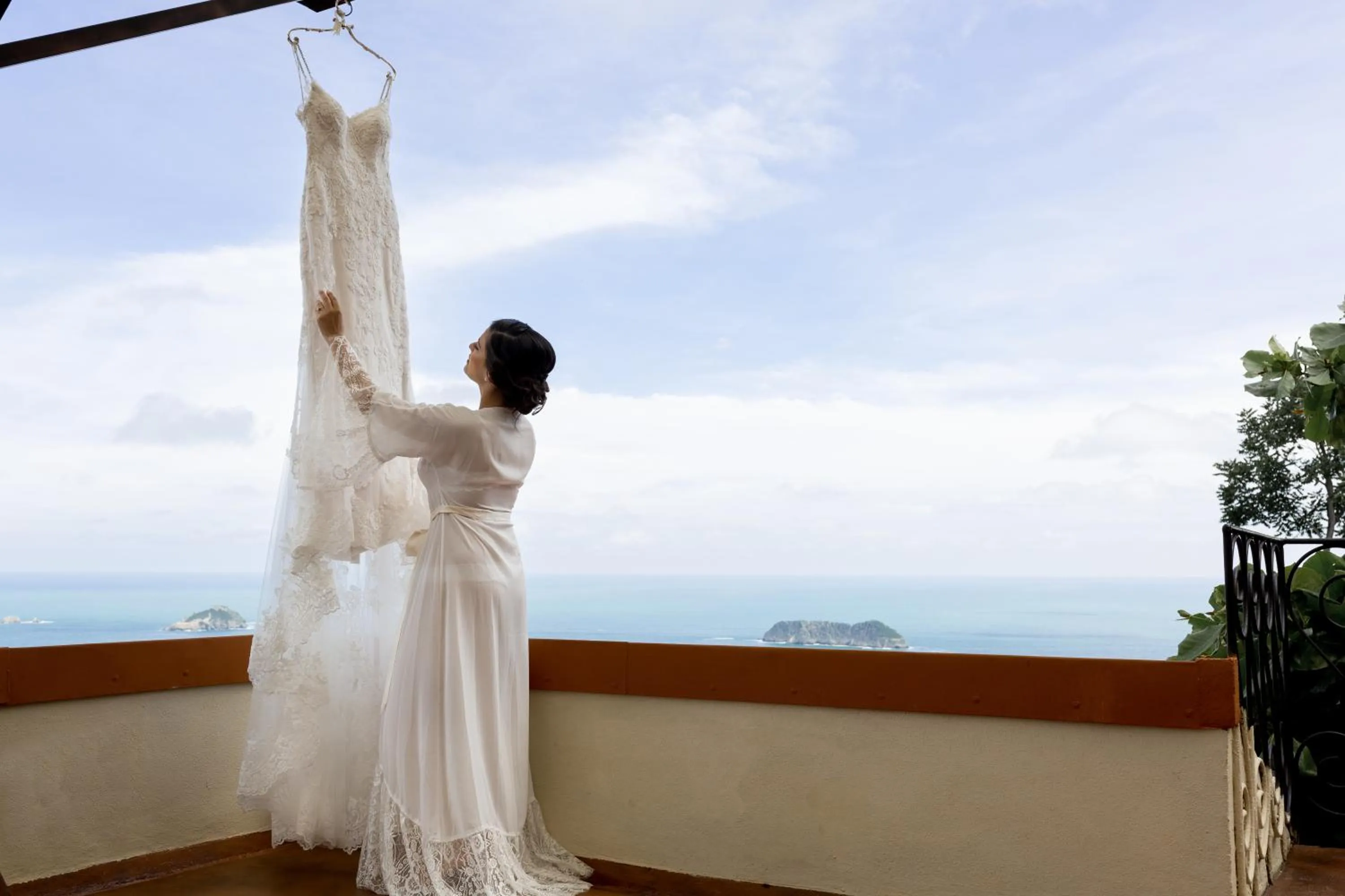 Guests in Hotel La Mariposa