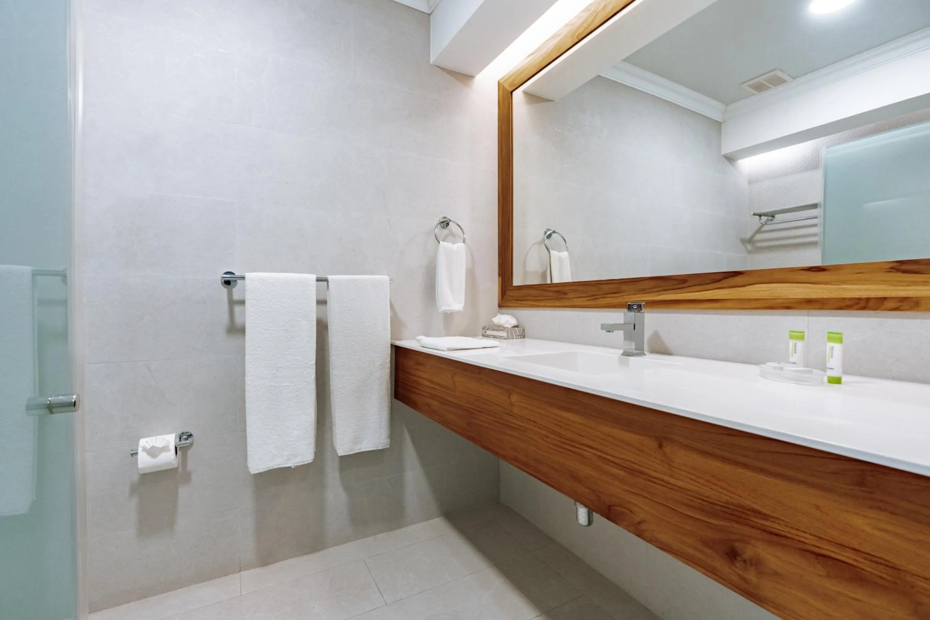 Shower in Hotel La Mariposa