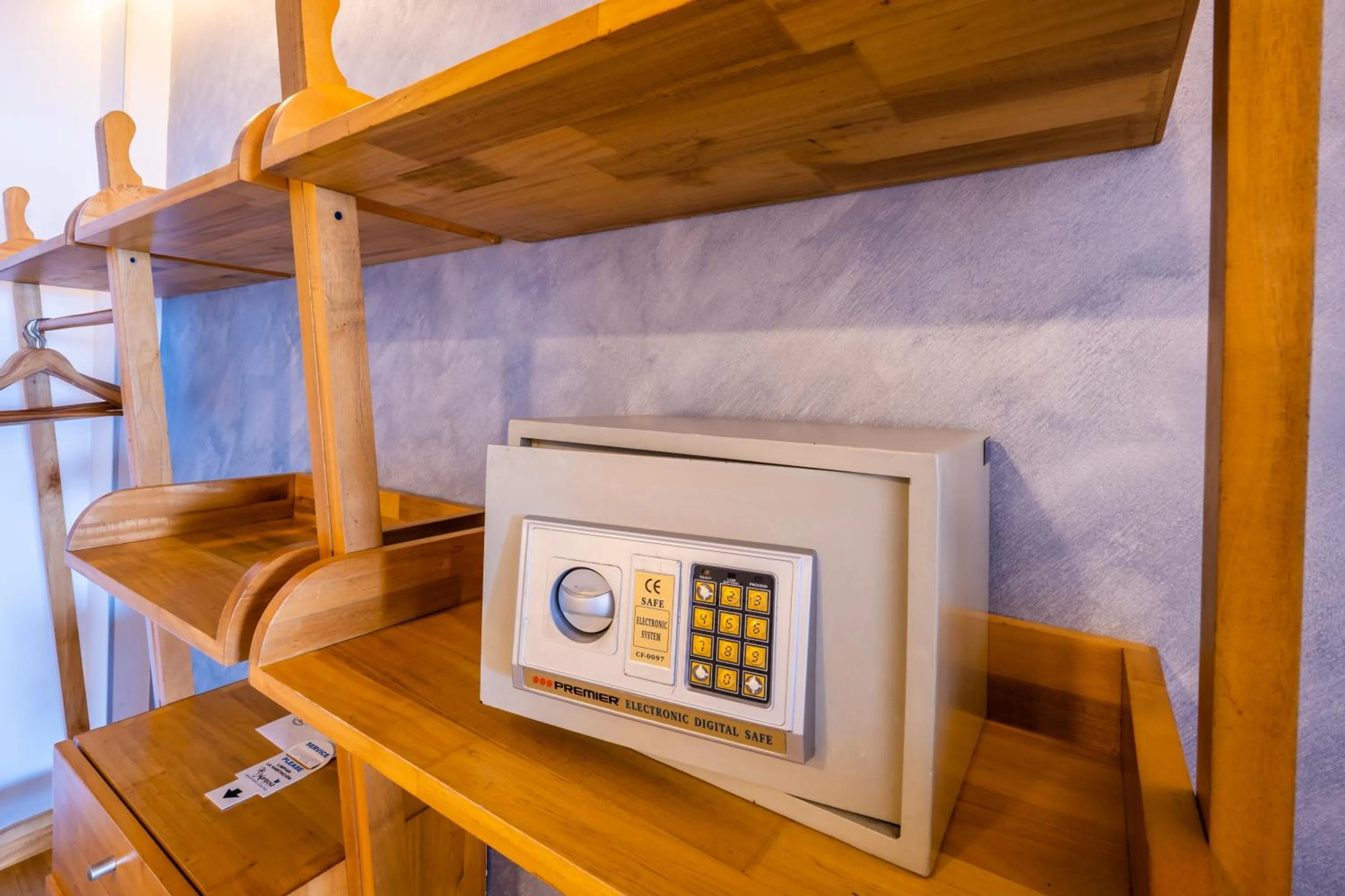 safe in Hotel La Mariposa