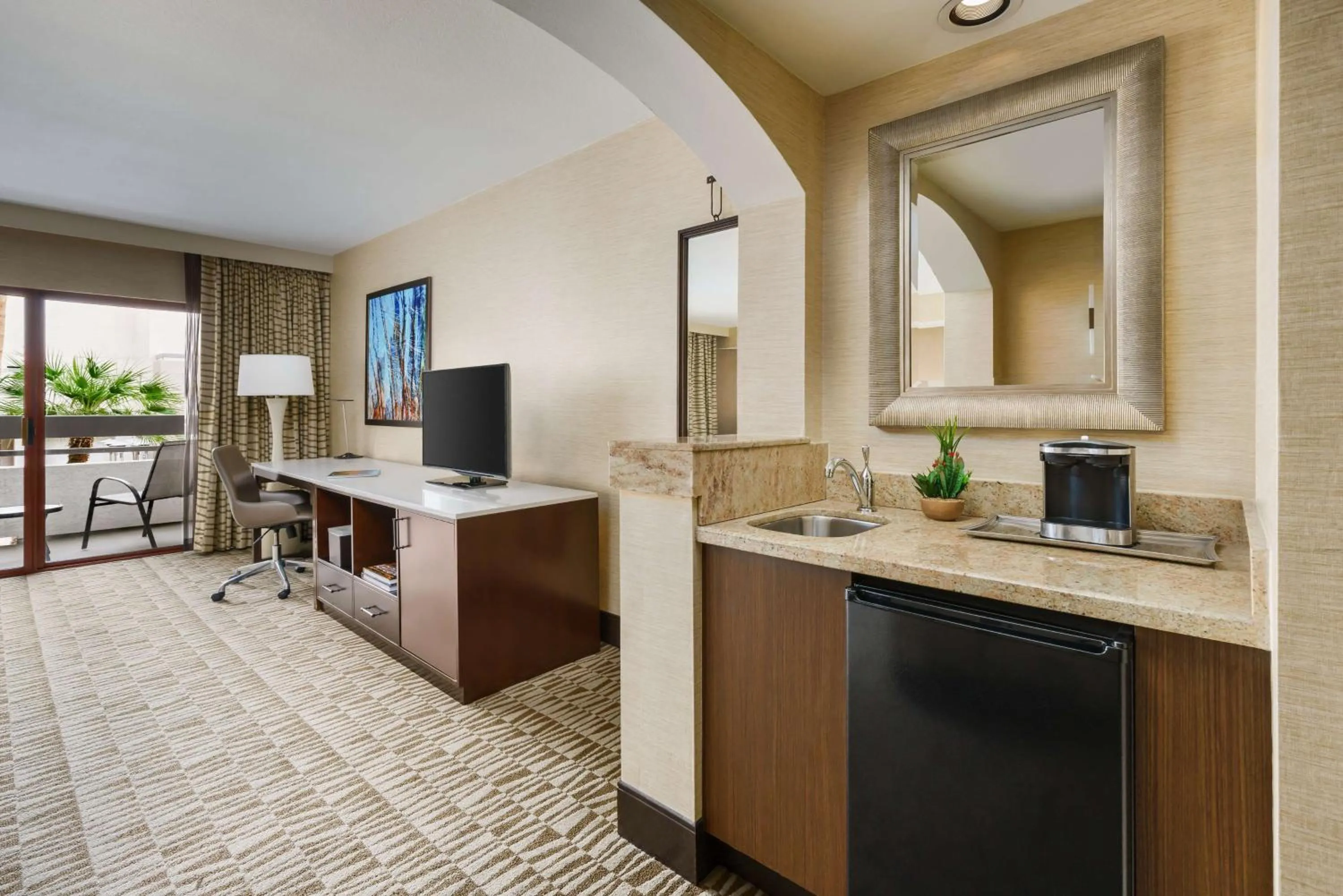 Bedroom in Hilton Phoenix Airport