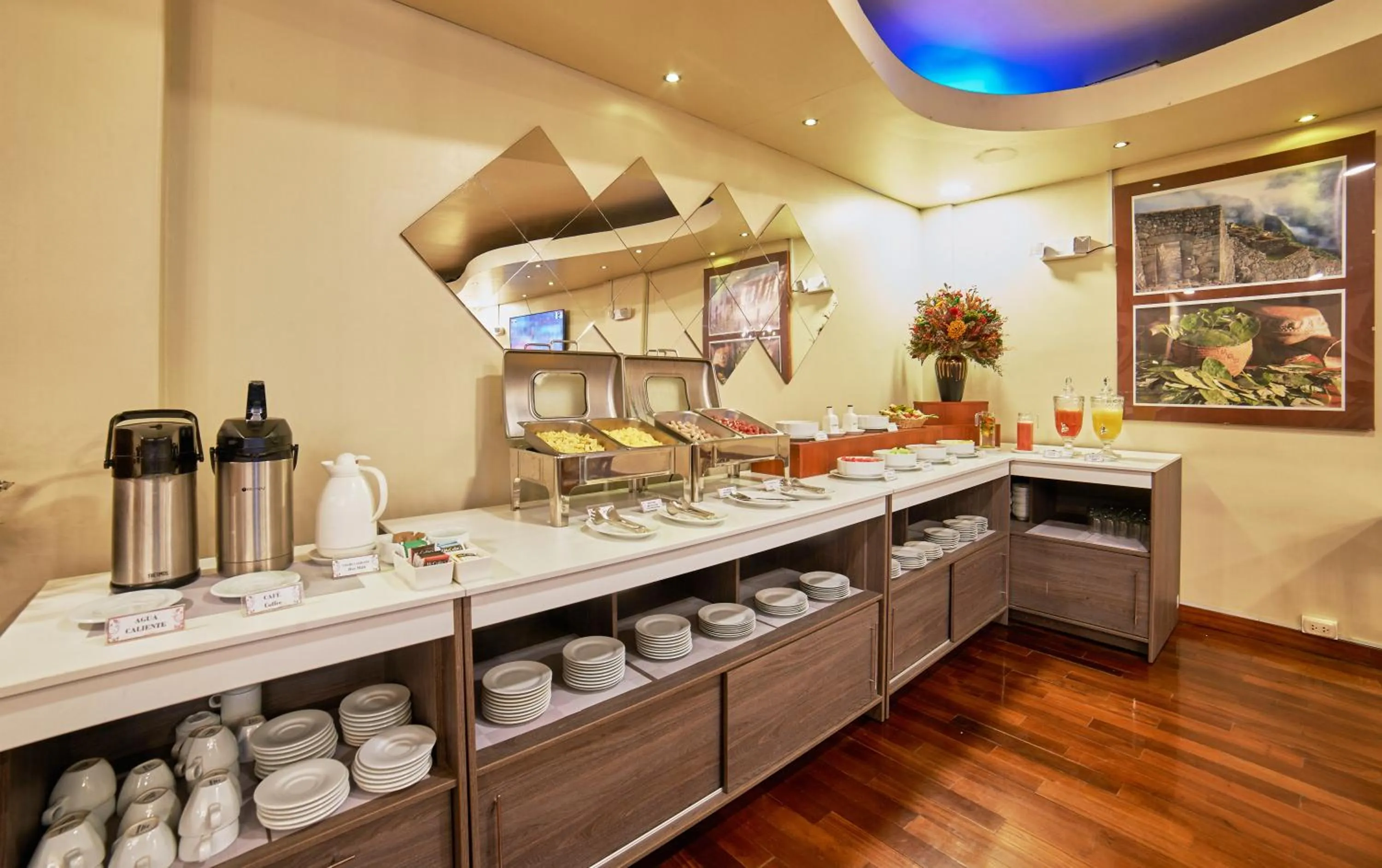 Coffee/tea facilities in Xima Arequipa Crismar