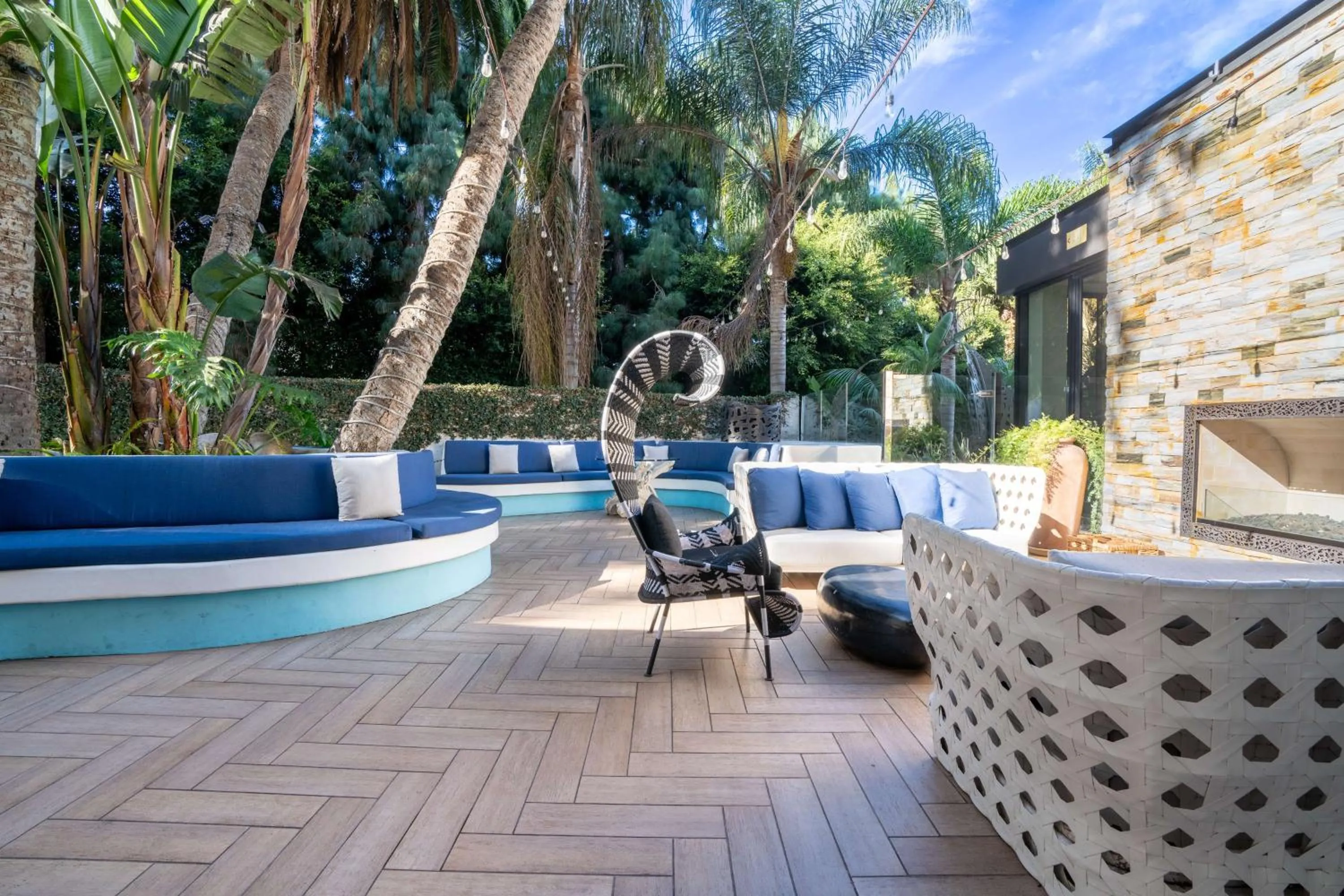 Restaurant/places to eat in Hotel La Jolla, Curio Collection by Hilton