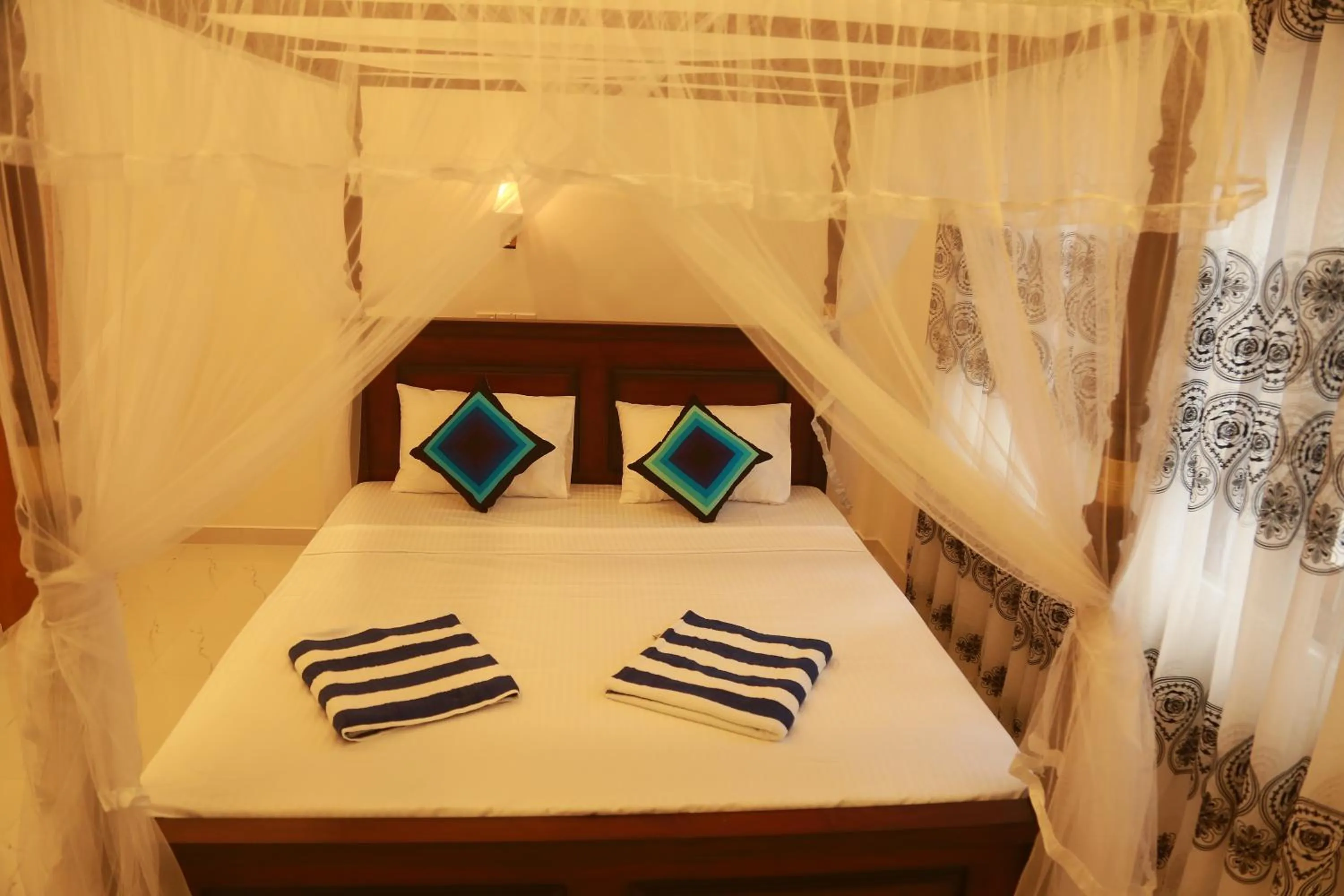 Bed in Mama's Palace Hiriketiya