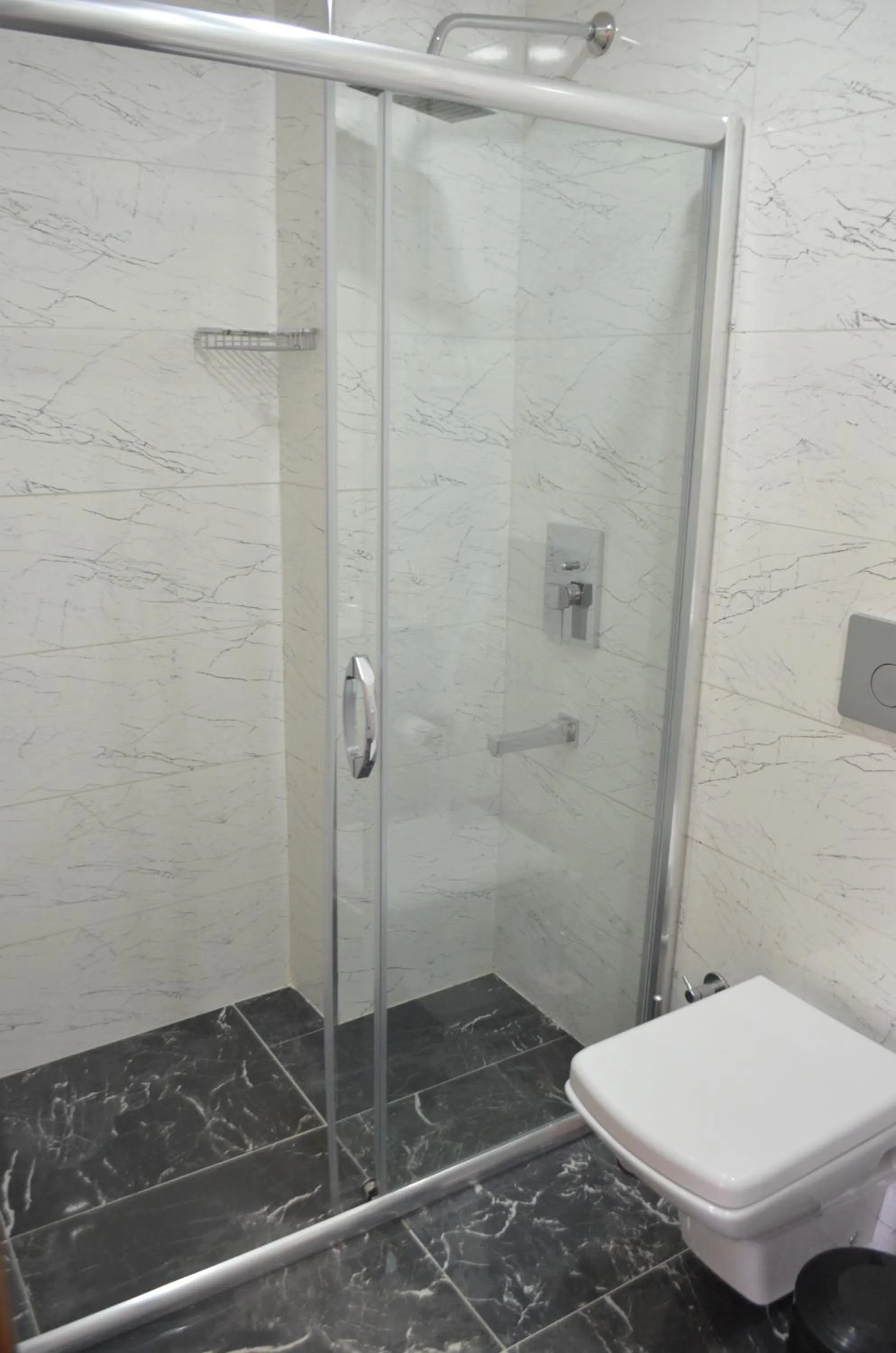 Shower in Yankı Hotel