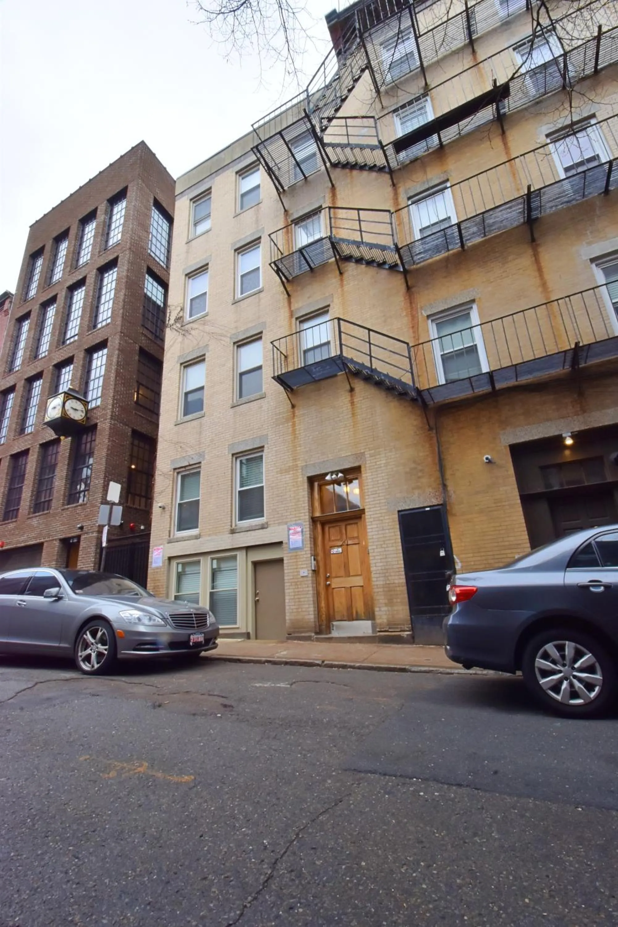 Amazing Location studio parking