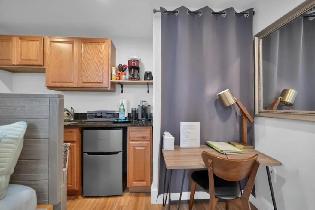 Amazing Location studio parking