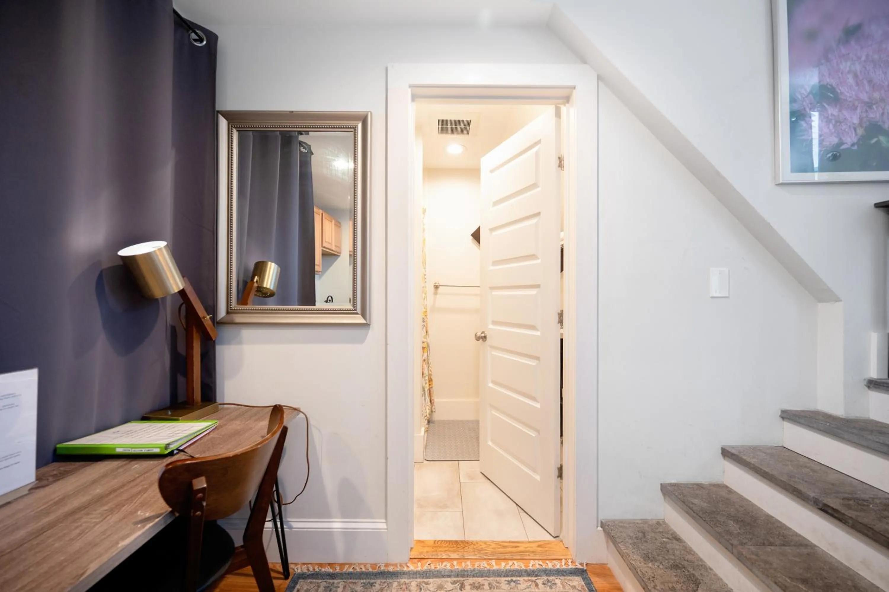 Amazing Location studio parking