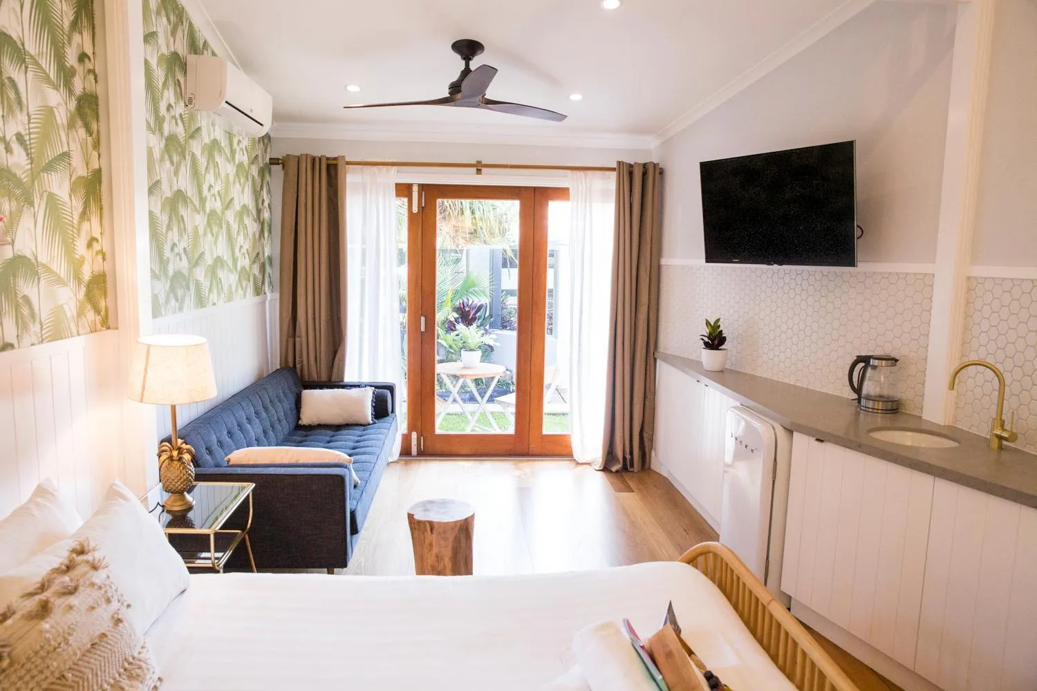 Bed in Bayhaven Lodge