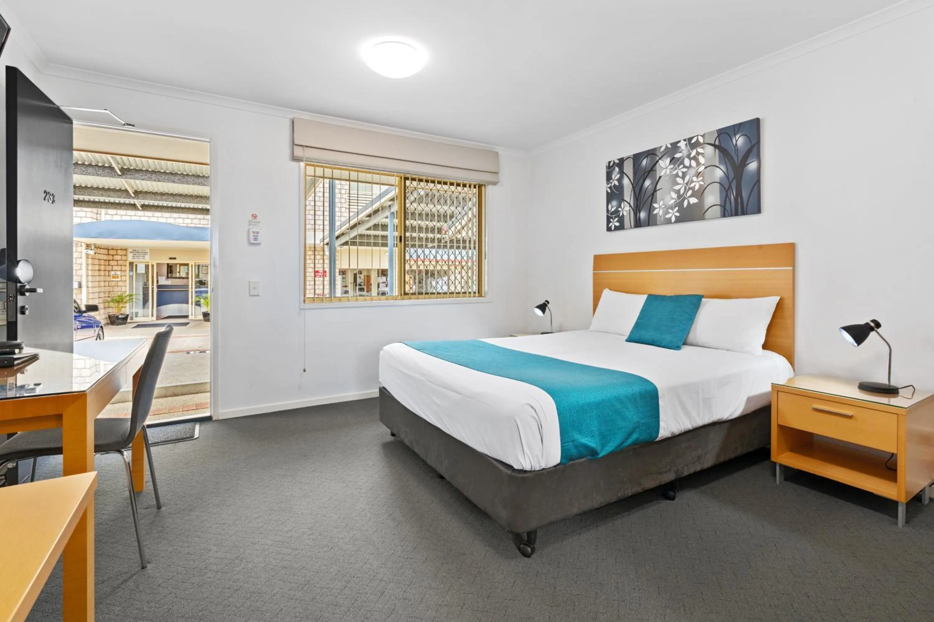 Bedroom, Bed in Browns Plains Motor Inn