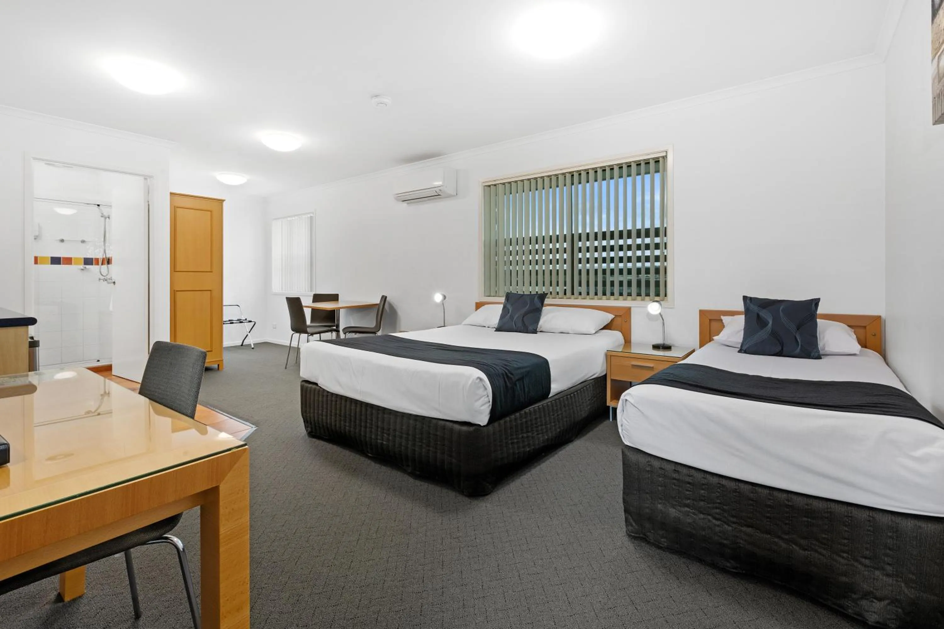 Bedroom, Bed in Browns Plains Motor Inn