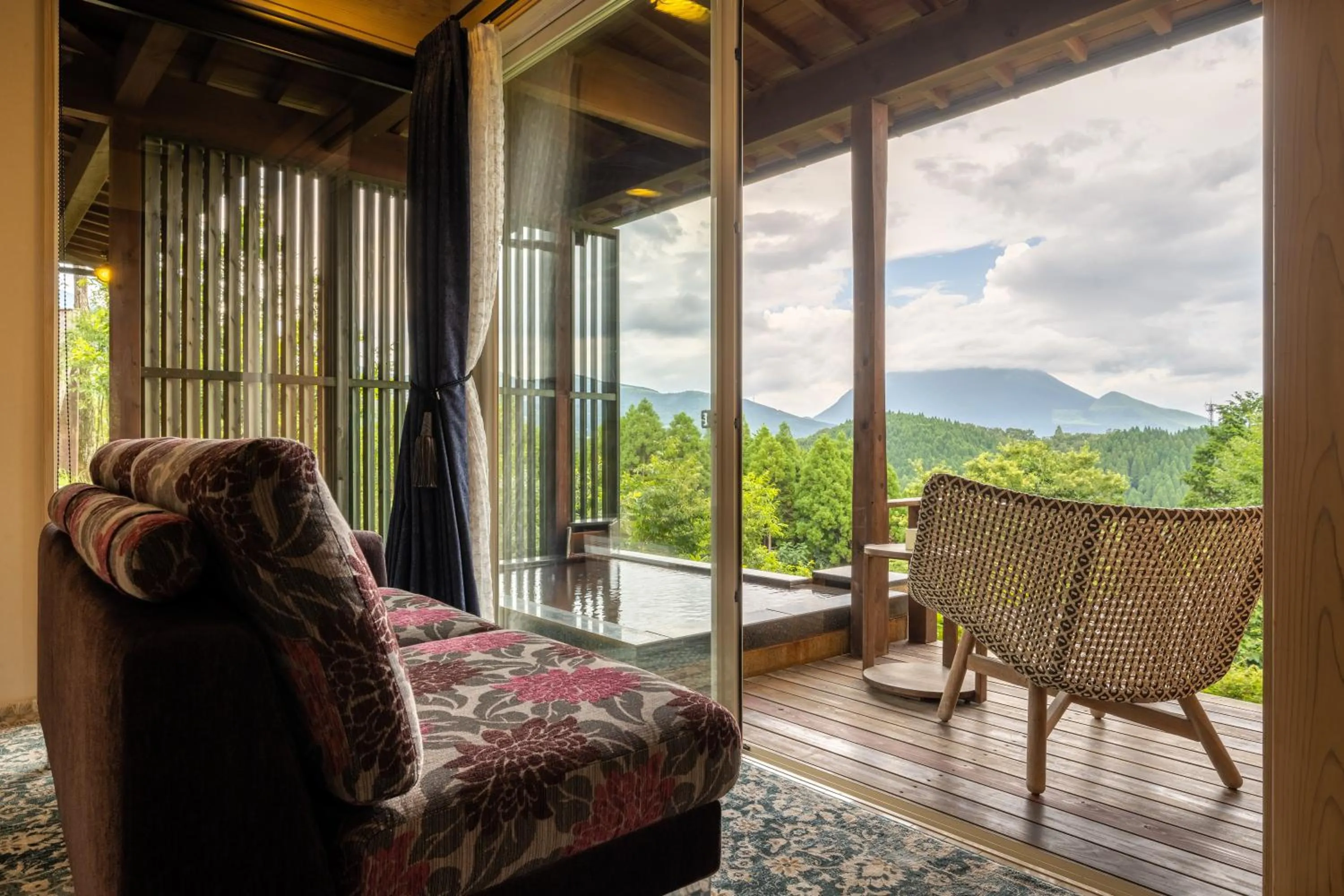 Day in Kusayane no yado Ryunohige