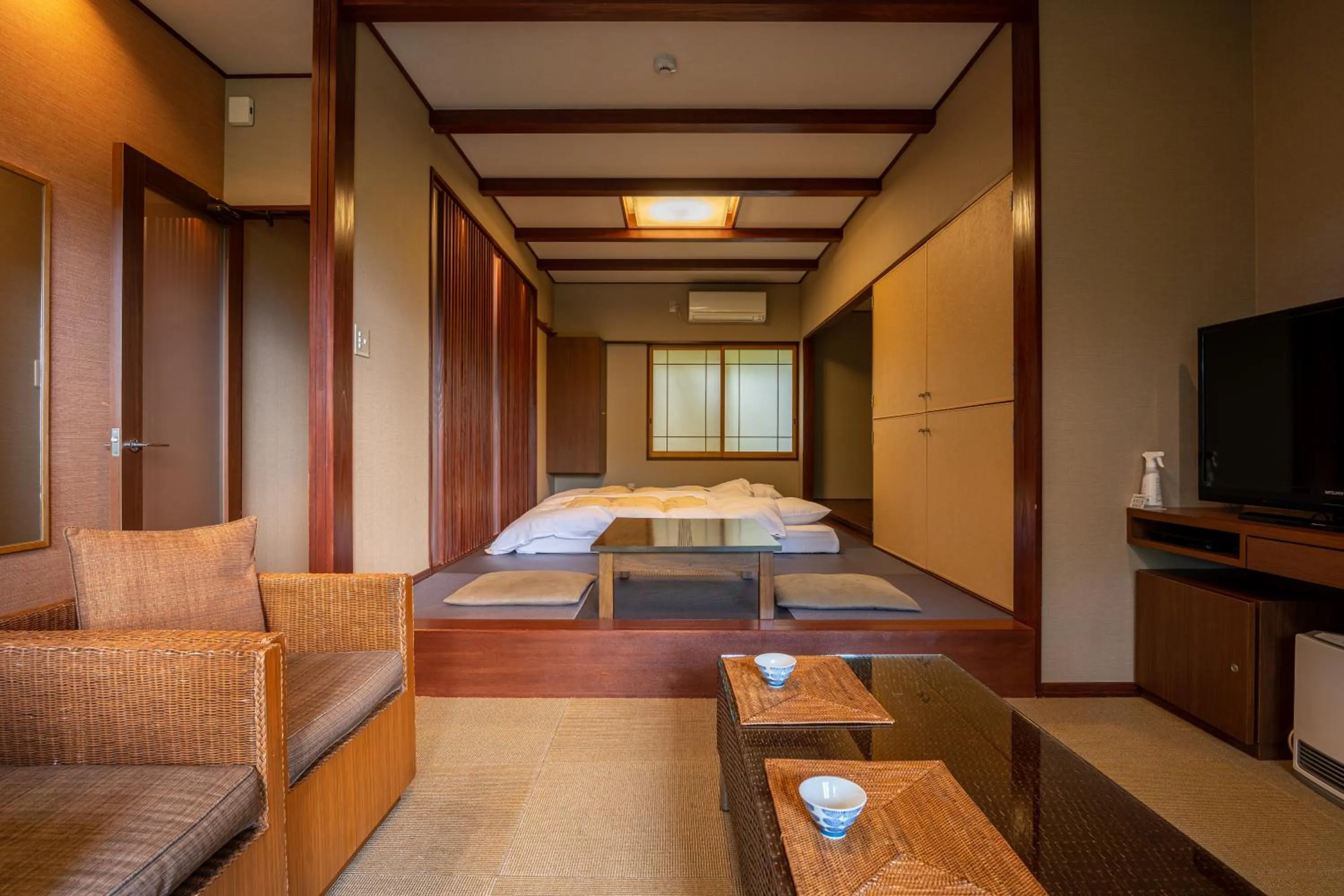 Living room in Kusayane no yado Ryunohige