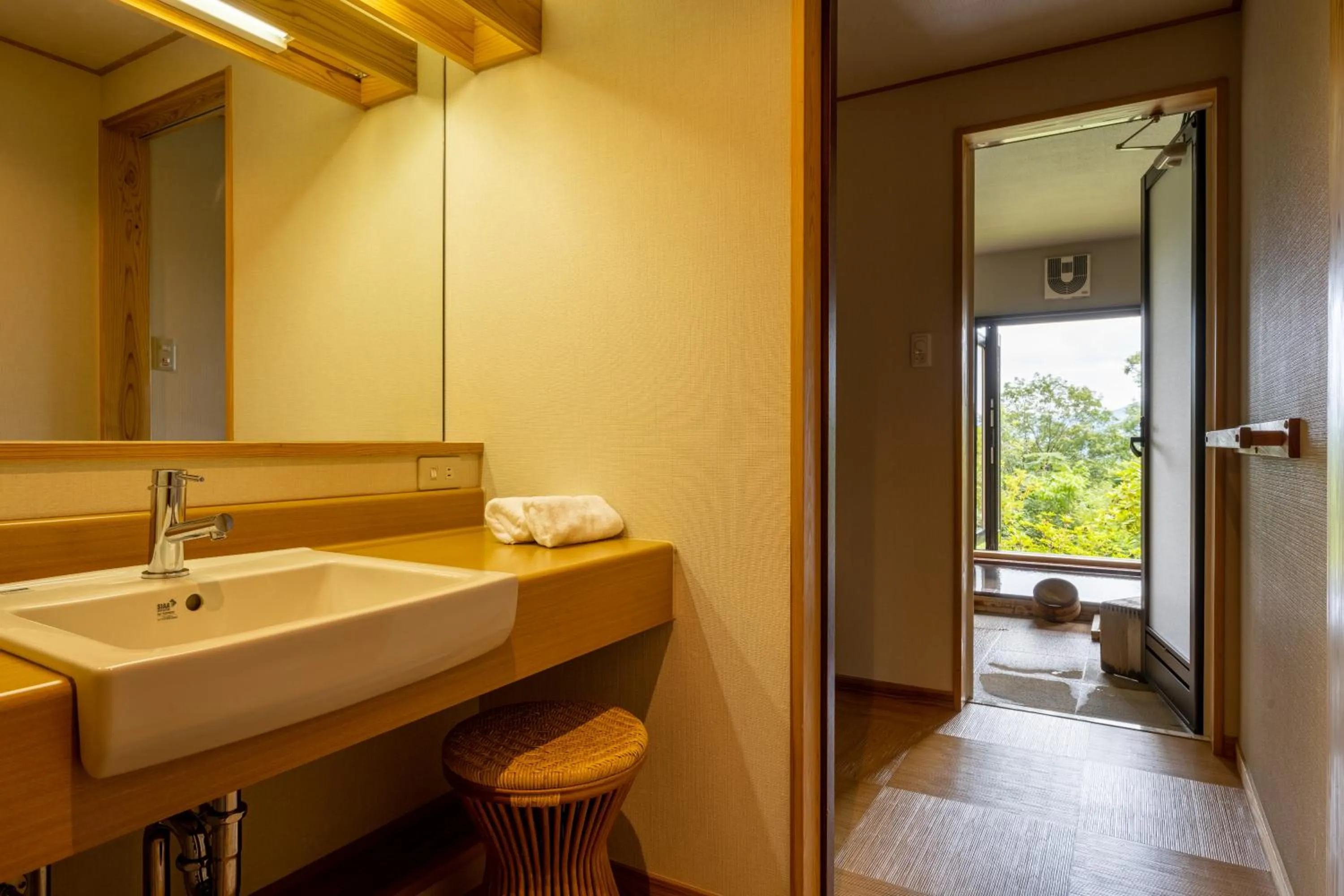 Bathroom in Kusayane no yado Ryunohige