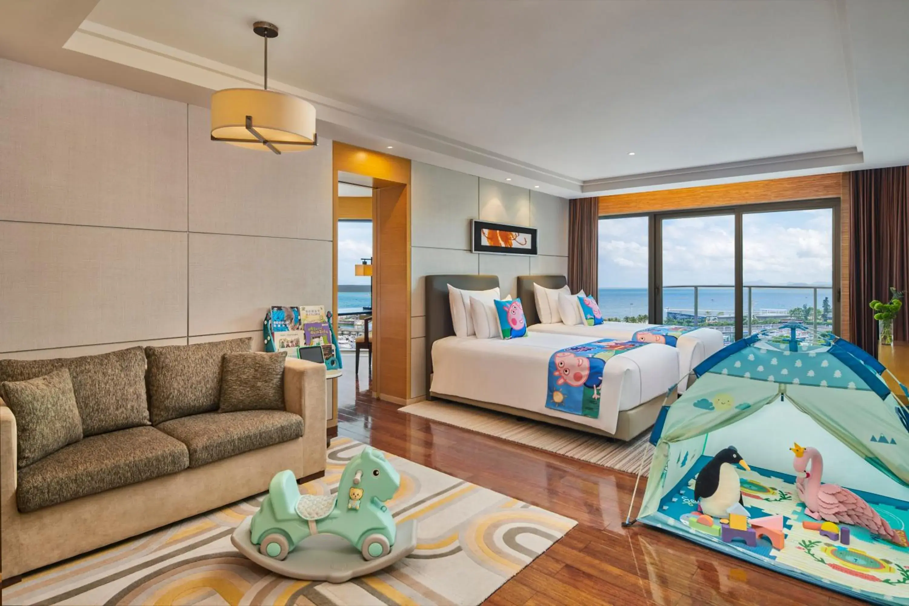 Suite with Sea View in Shenzhen Dameisha Kingkey Palace Hotel Suite with Sea View in Shenzhen Dameisha Kingkey Palace Hotel