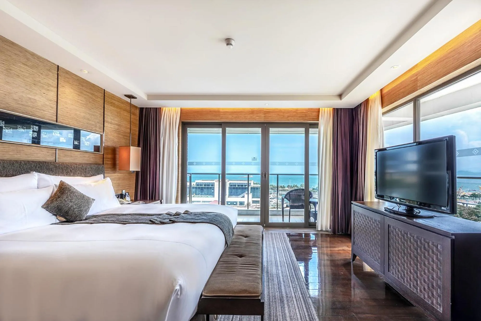 Suite in Shenzhen Dameisha Kingkey Palace Hotel