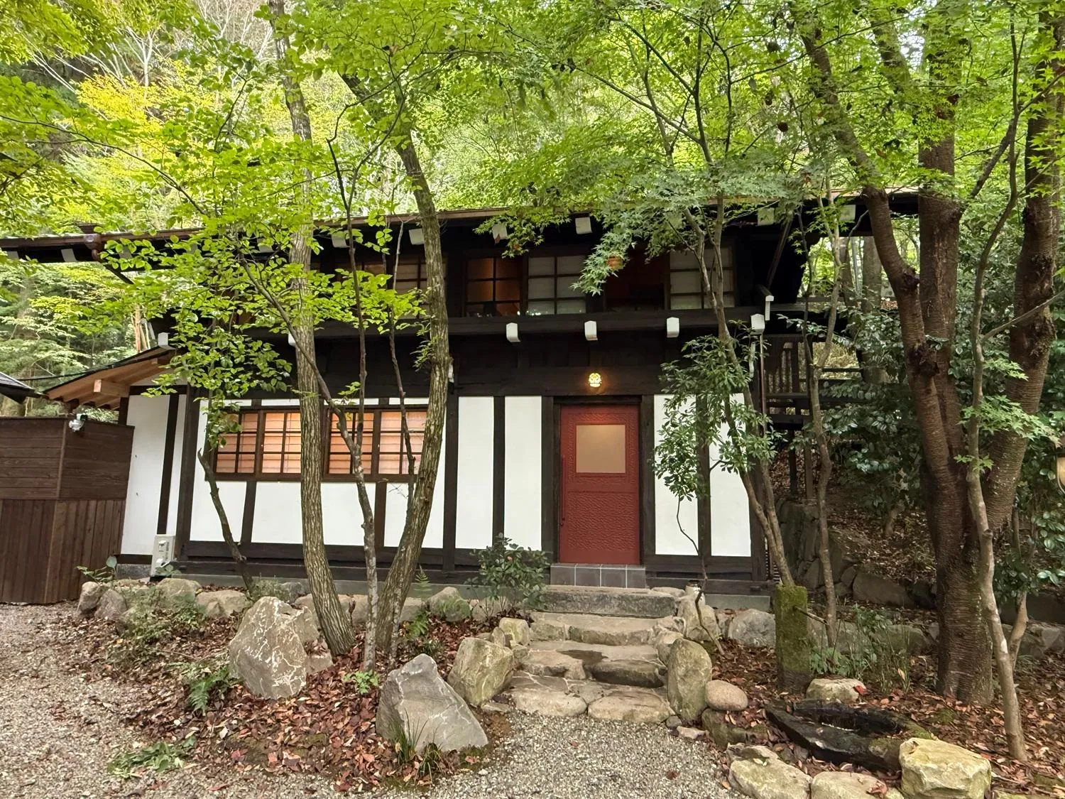 Property building in Nihon-no-Ashitaba