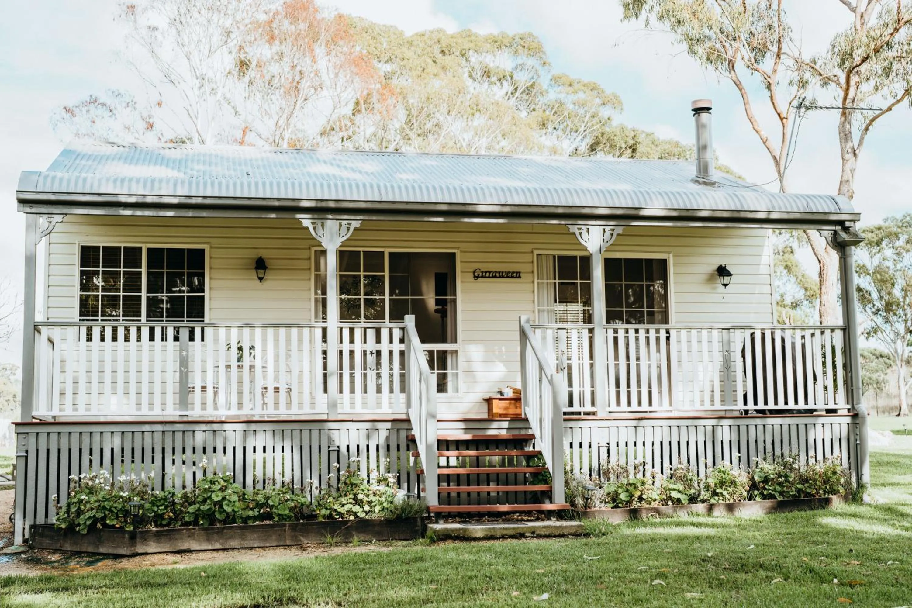 Granite Gardens Cottages & Lake Retreat