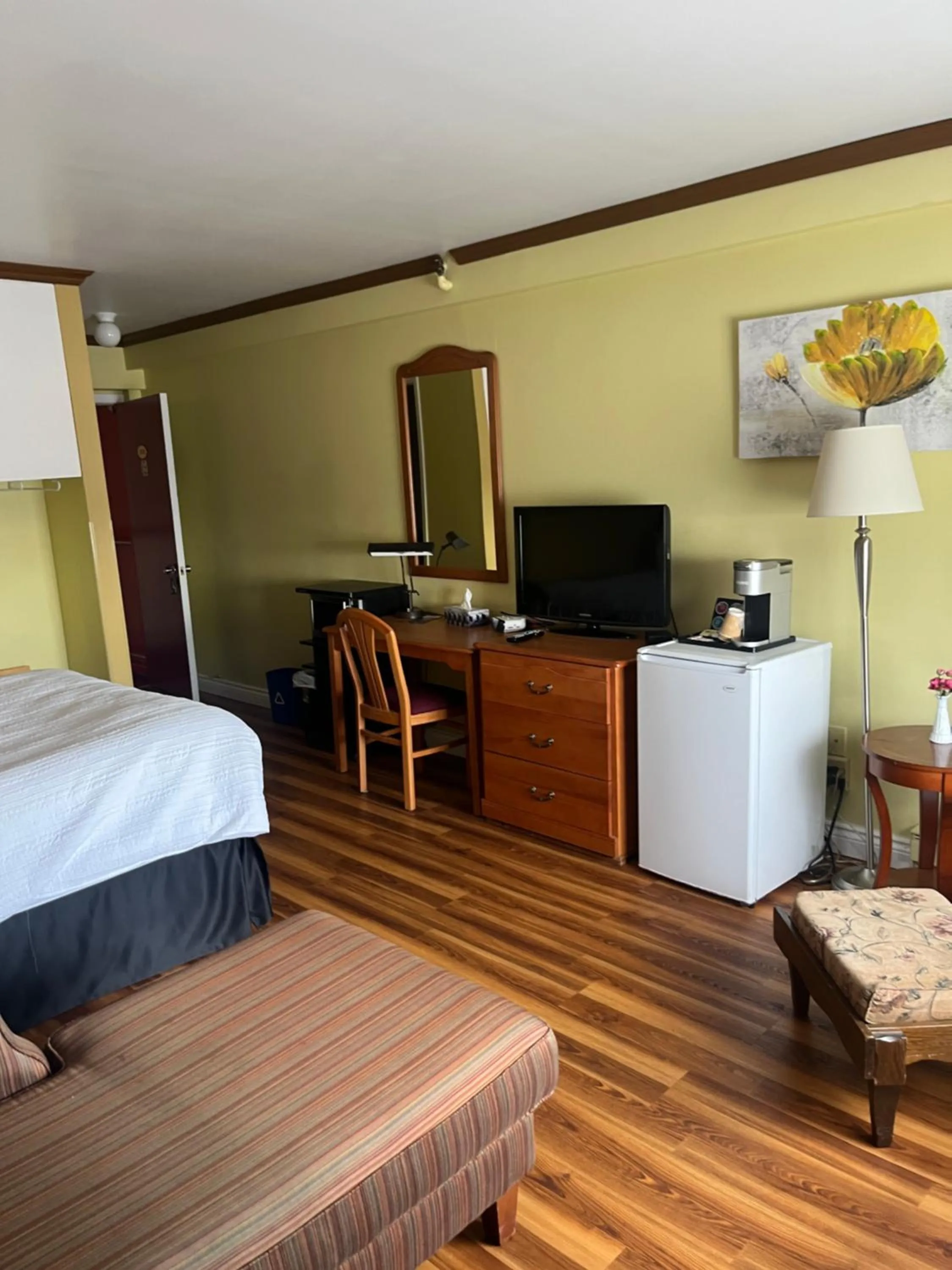 Bed in Hotel Motel Le Château