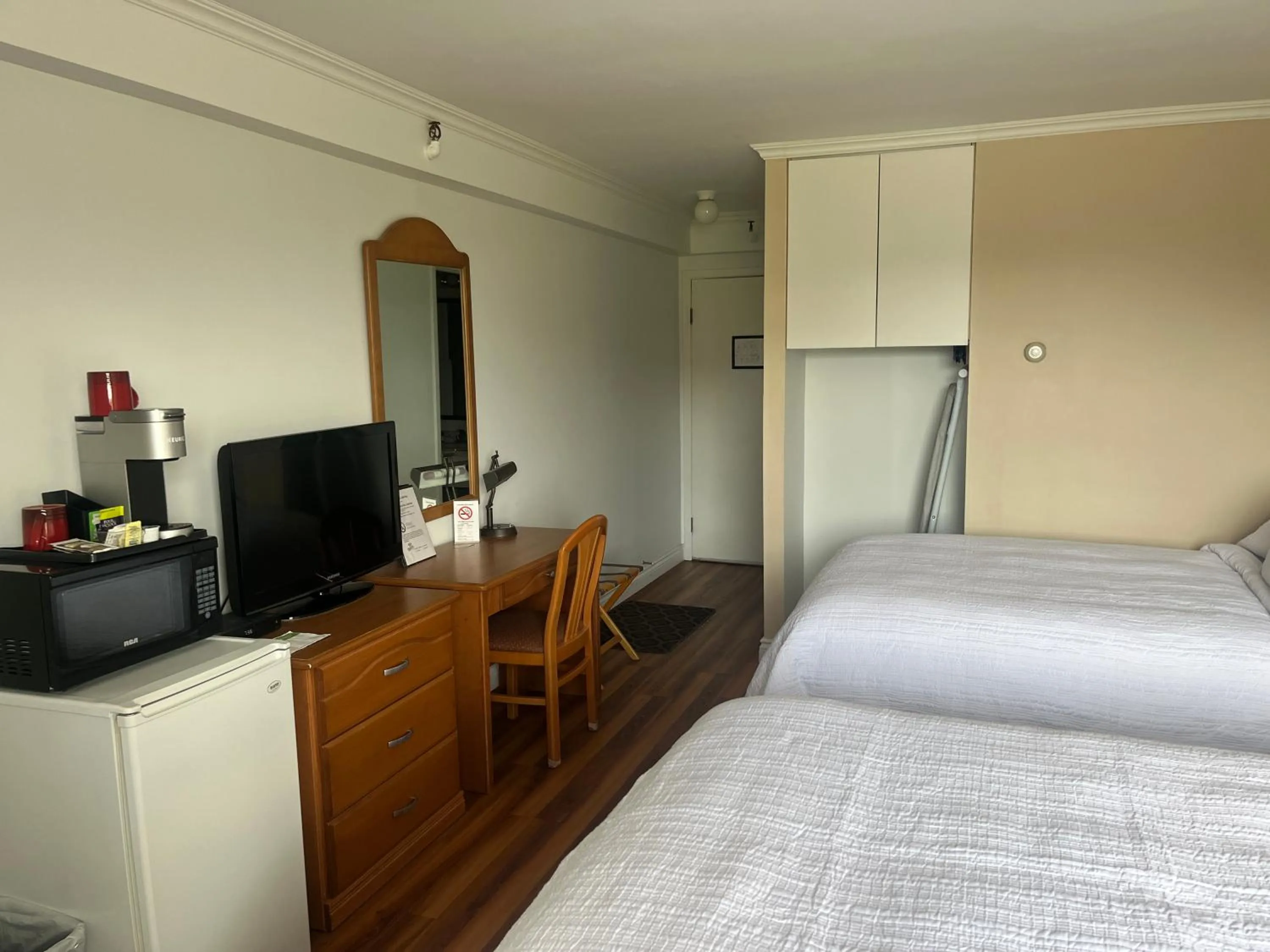 Bed in Hotel Motel Le Château