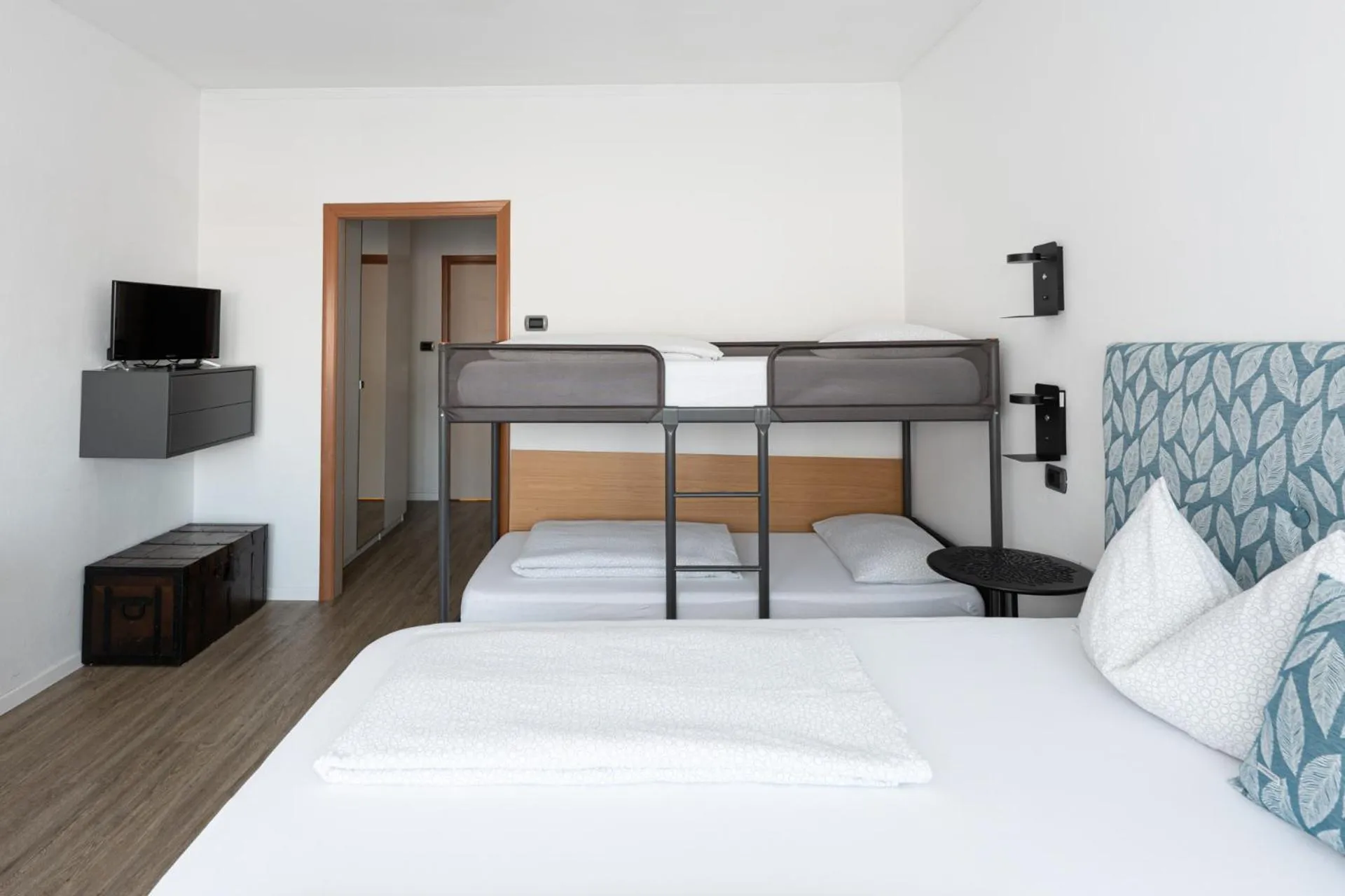 Bedroom, Bed in Gasthof Salurn