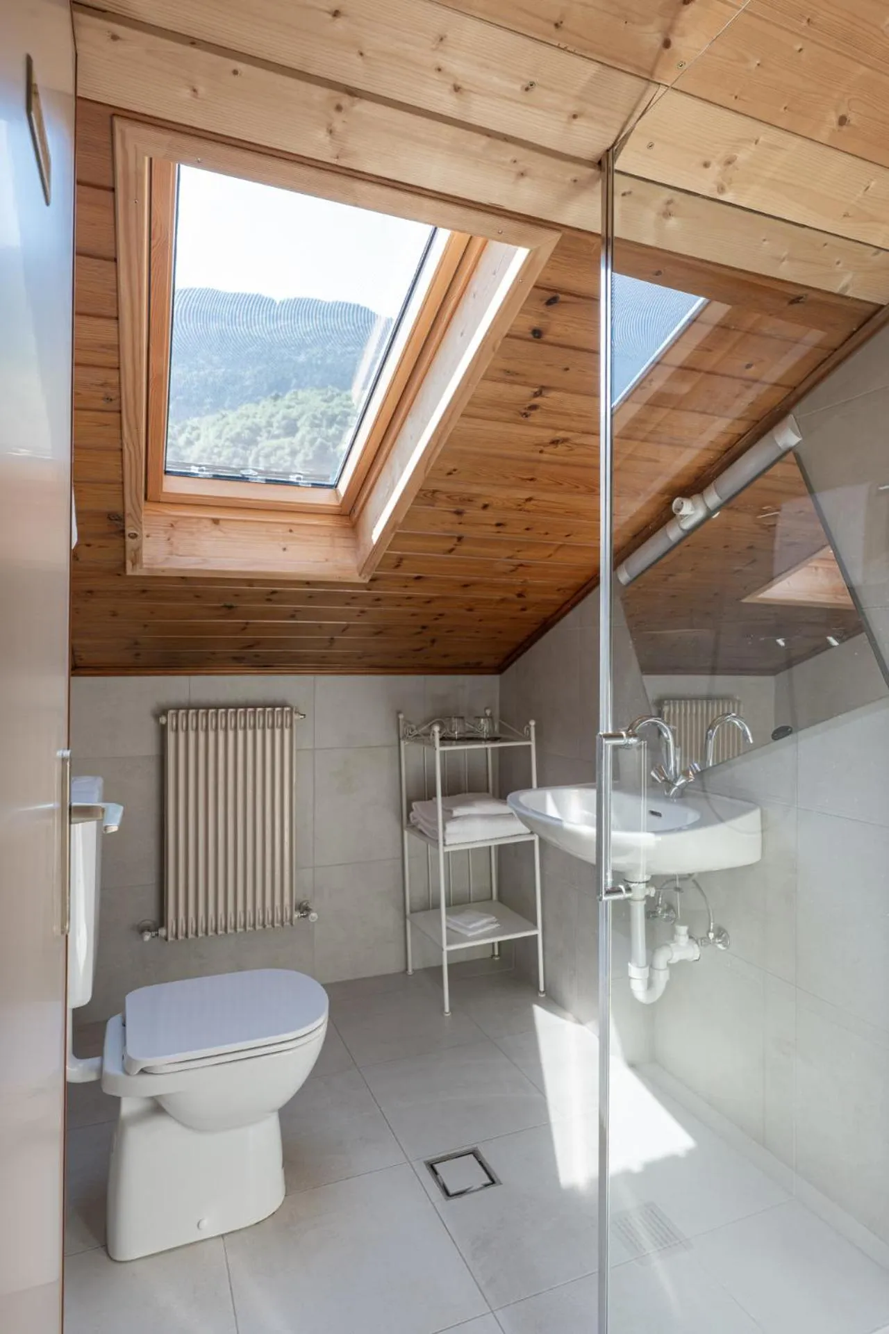 Bathroom in Gasthof Salurn
