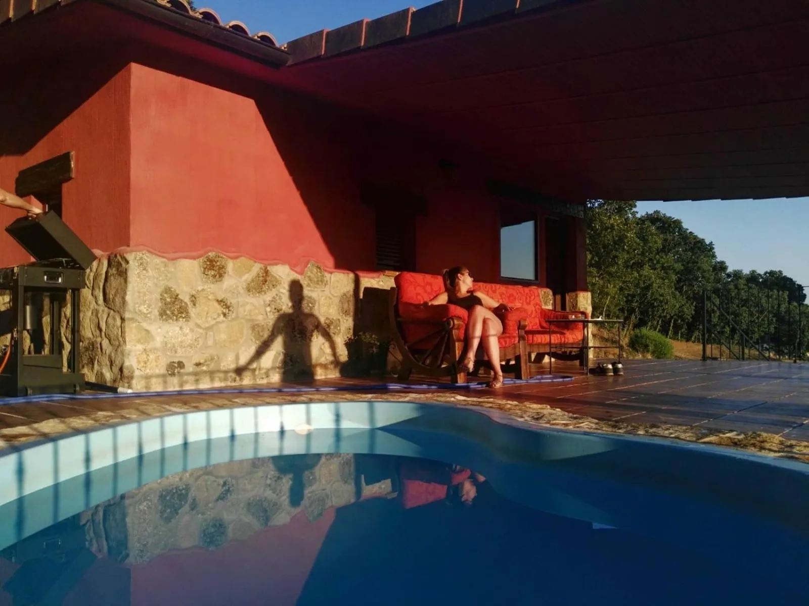 Swimming pool in El Retiro de Ceubia by RetiroRural