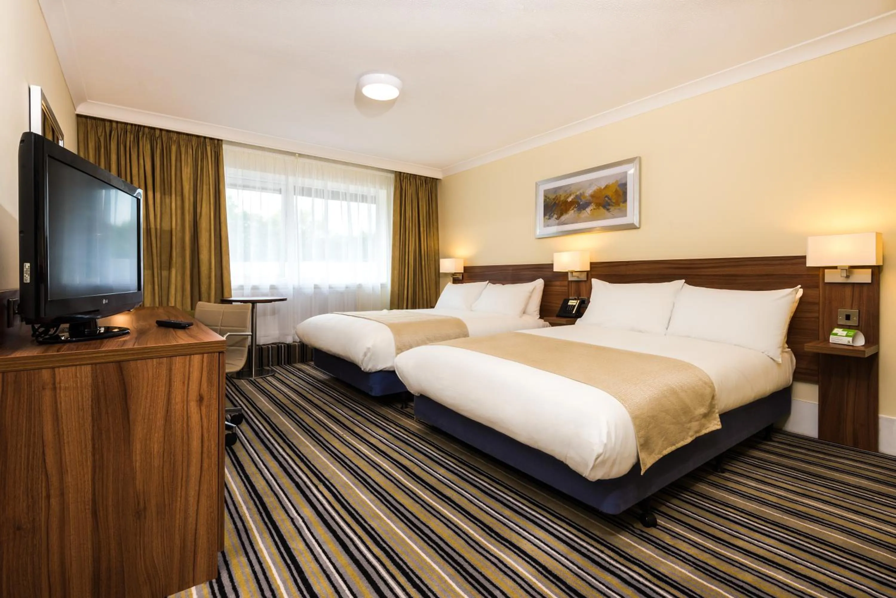 Bed in Holiday Inn Warrington by IHG