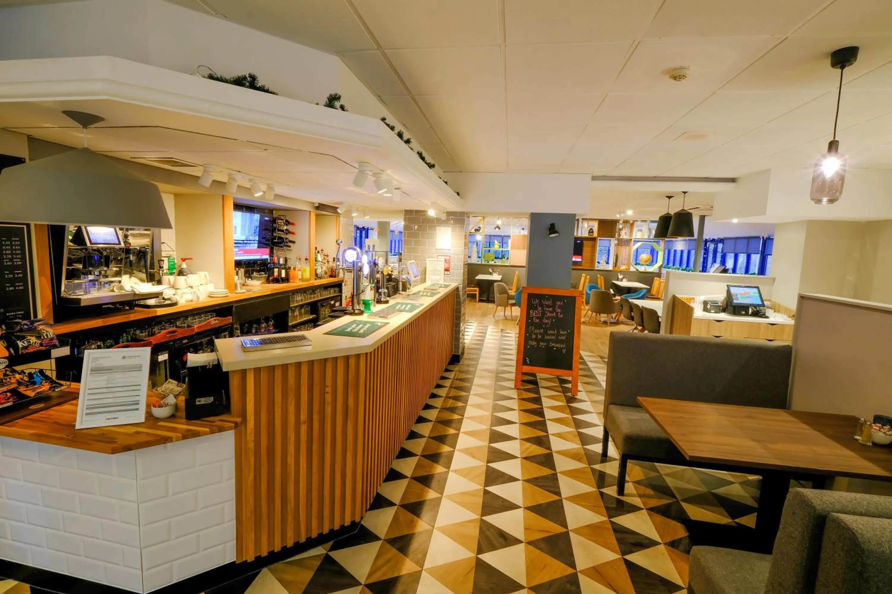 Restaurant/places to eat in Holiday Inn Warrington by IHG