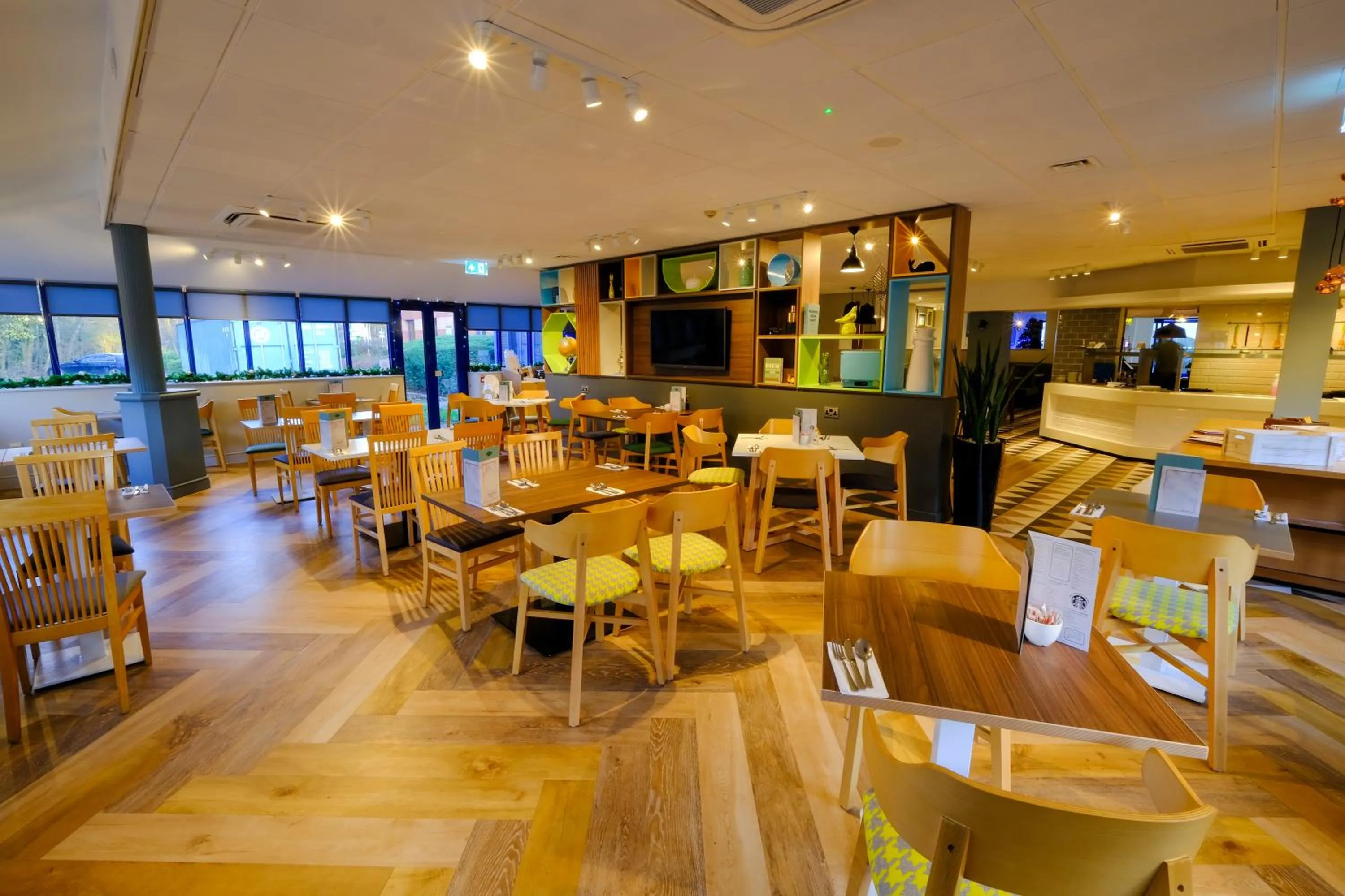 Restaurant/places to eat in Holiday Inn Warrington by IHG