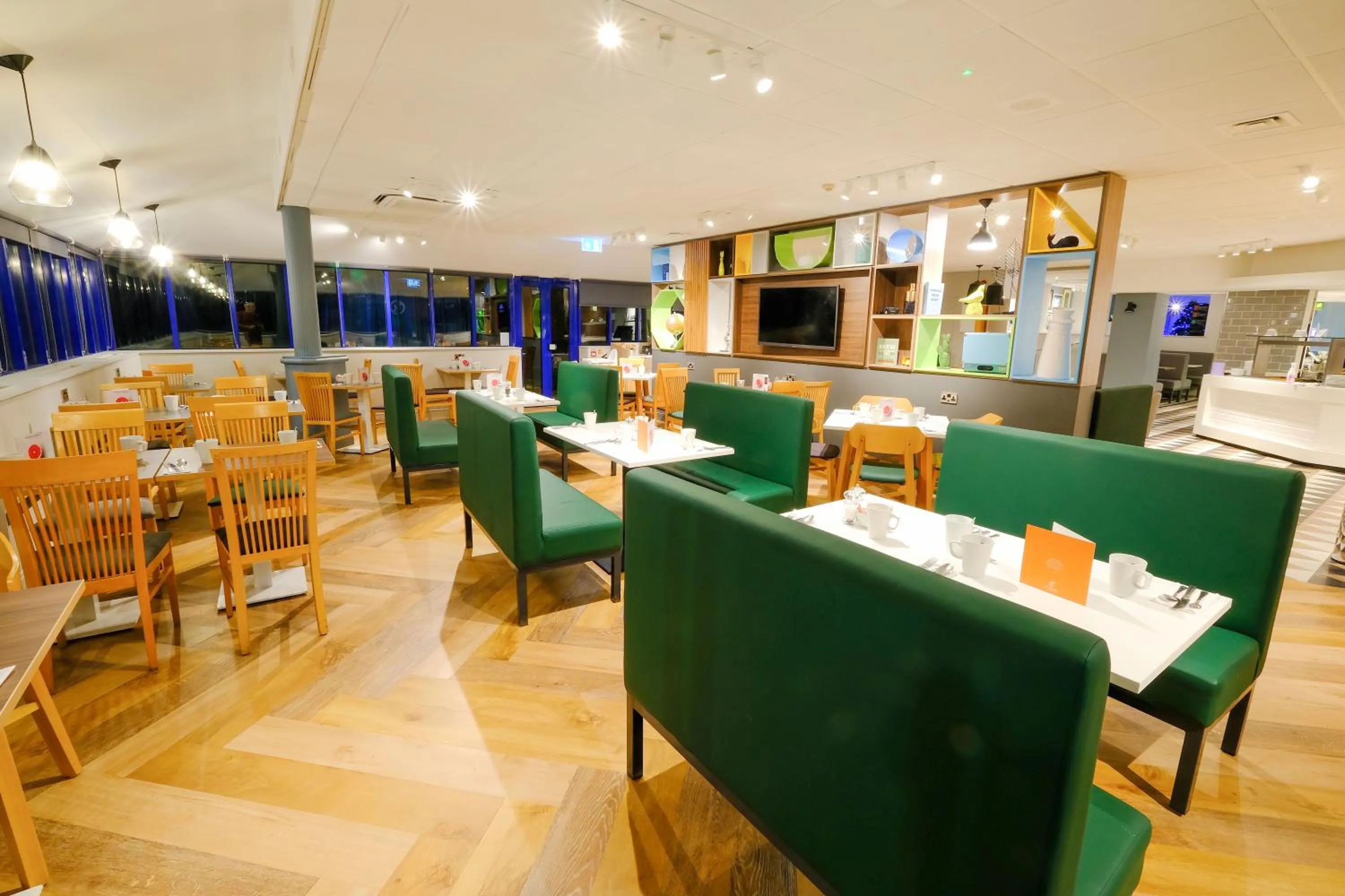 Restaurant/places to eat in Holiday Inn Warrington by IHG