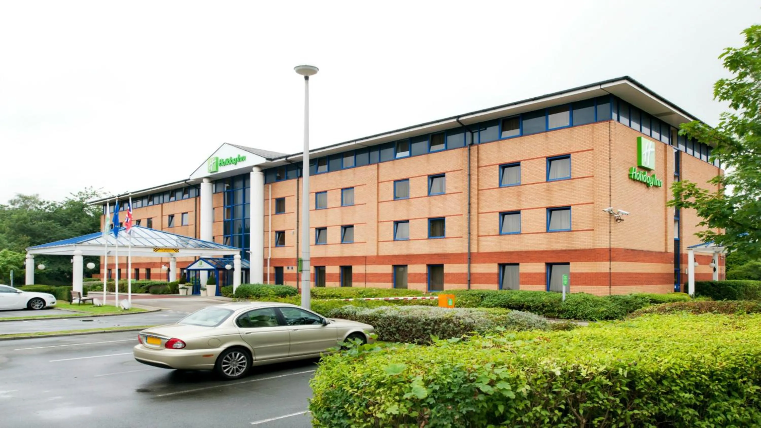 Property building in Holiday Inn Warrington by IHG
