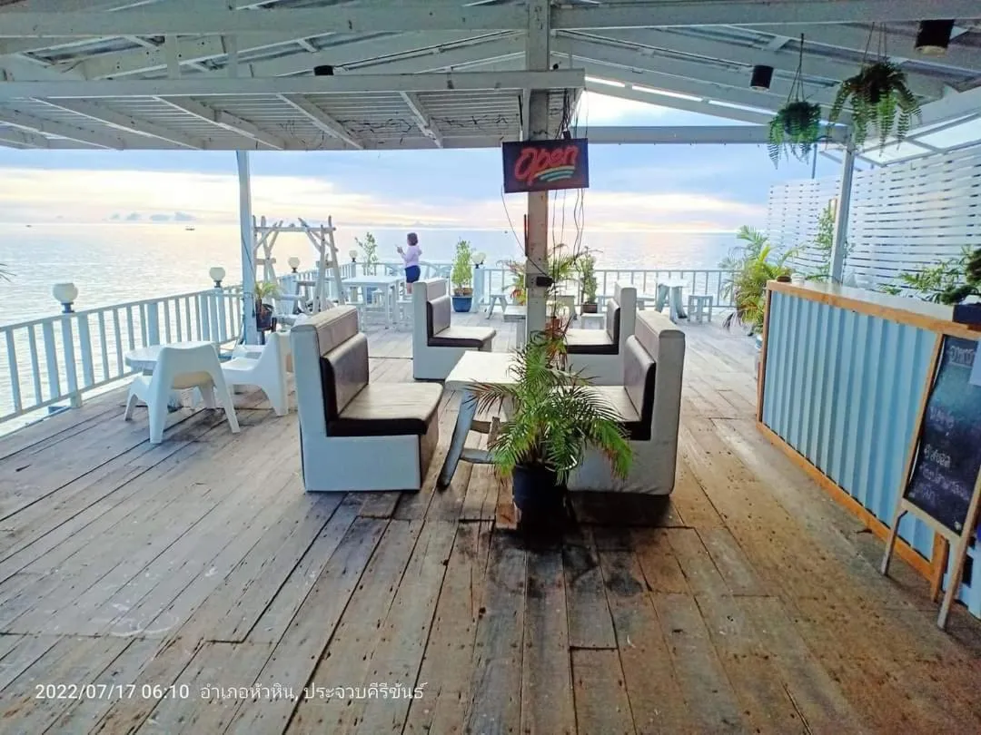 Balcony/Terrace in Karoon hut