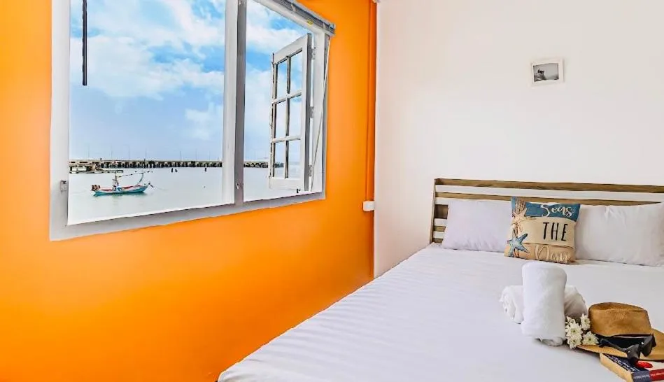 Bed in Karoon Sea View Lodge