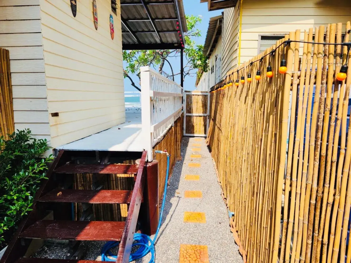 Bungalow in Karoon hut Bungalow in Karoon hut