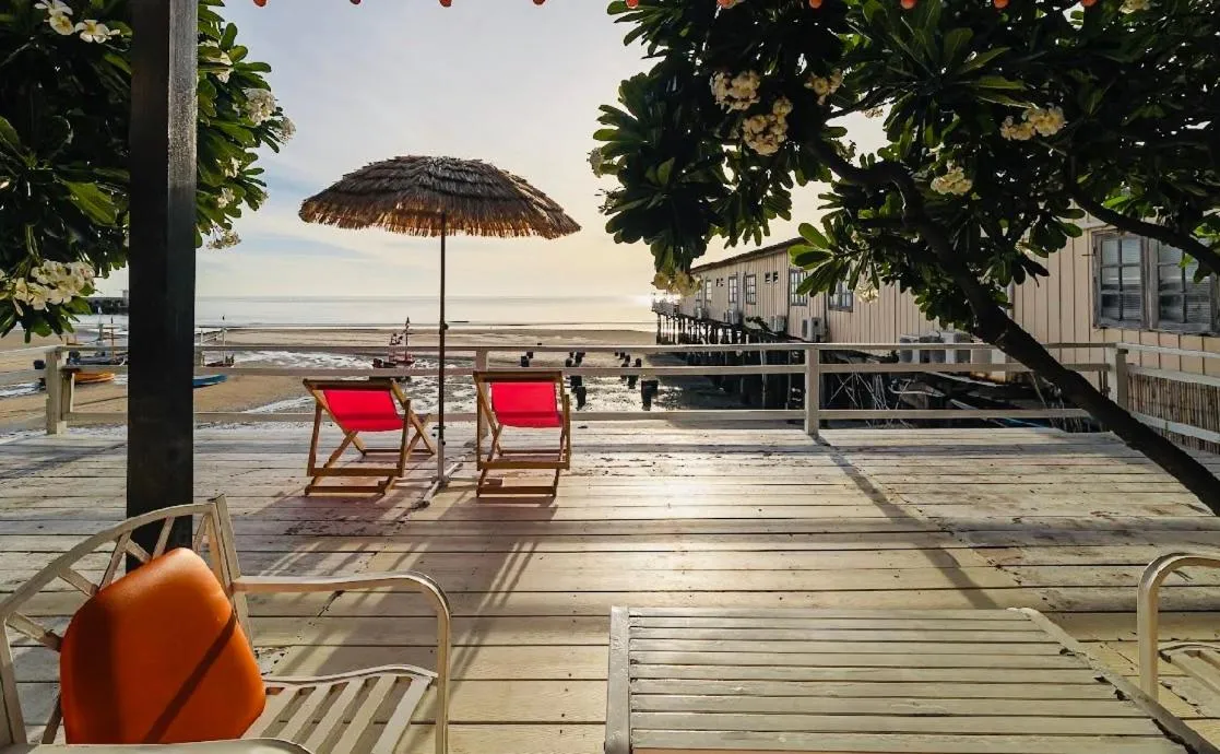 Karoon Sea View Lodge