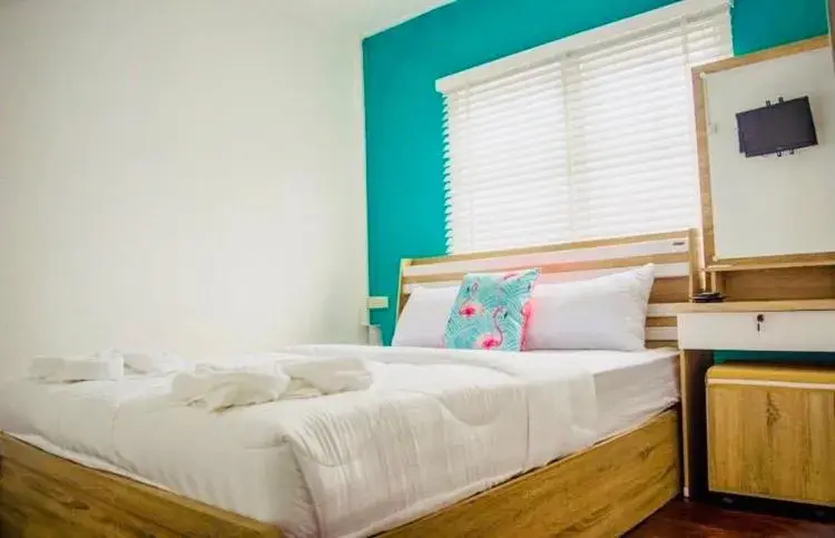 Queen Room in Karoon Sea View Lodge Queen Room in Karoon Sea View Lodge