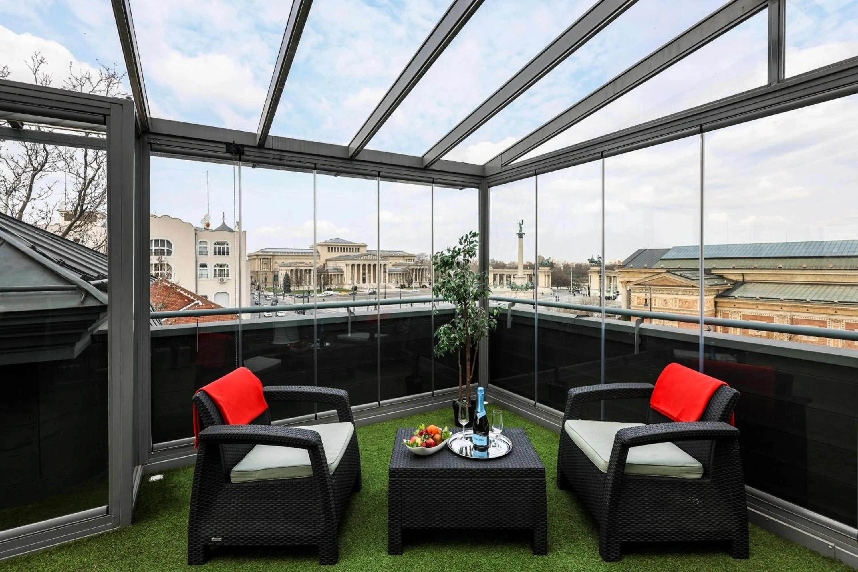 Balcony/Terrace in Mirage Medic Hotel