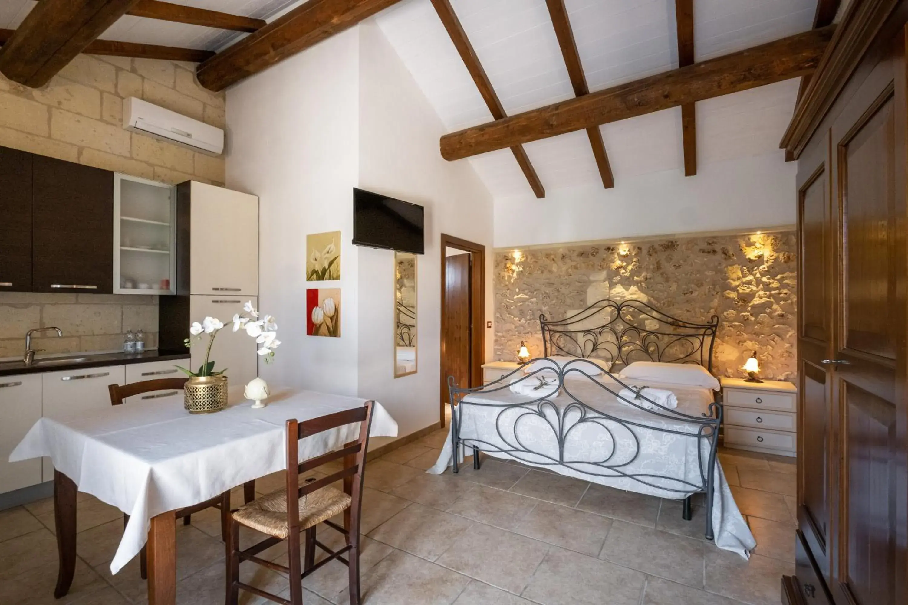 Studio with Garden View in Agriturismo Alonì Costarella Masseria Studio with Garden View in Agriturismo Alonì Costarella Masseria