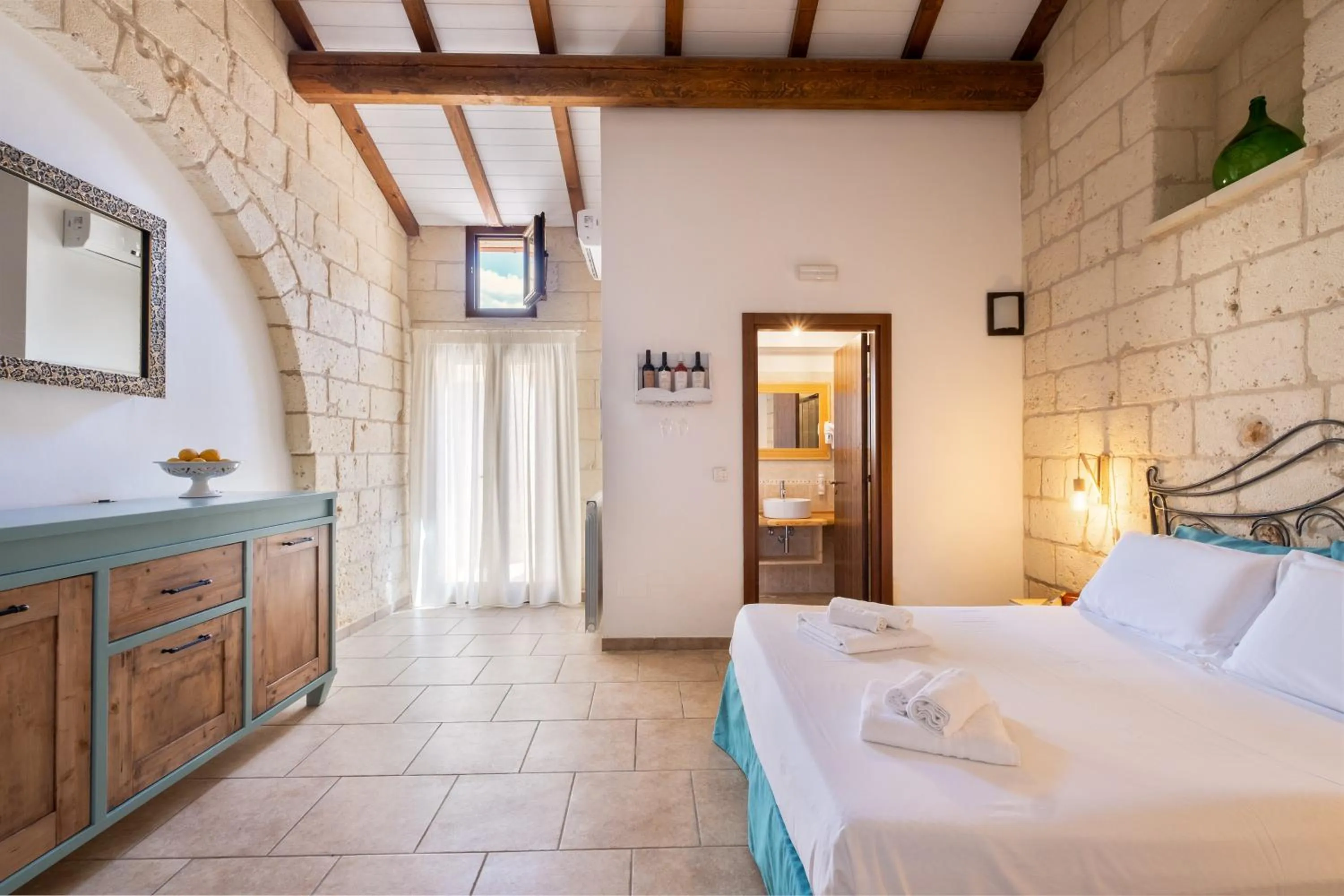 Bed in Agriturismo Alonì Costarella Masseria