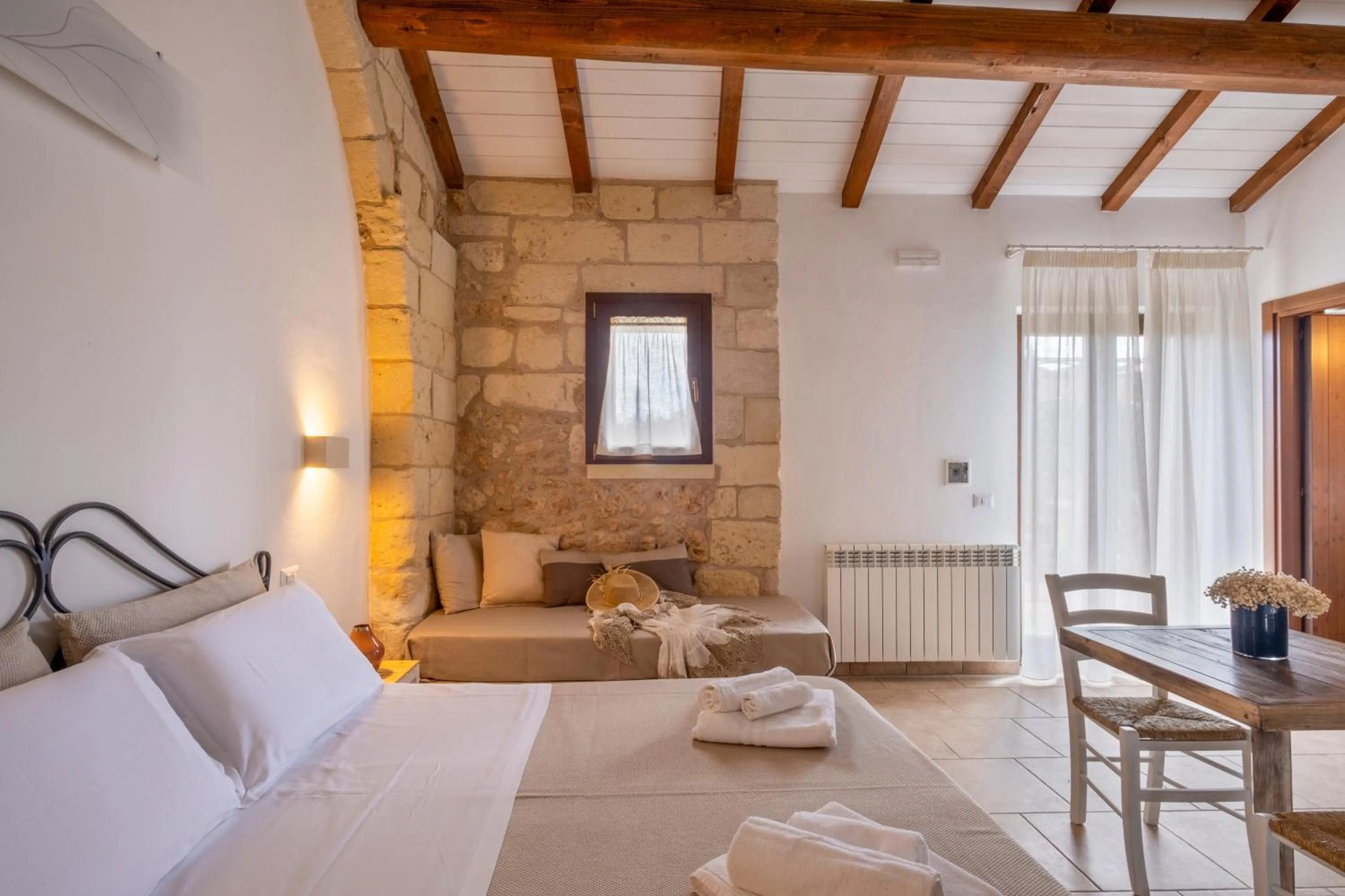 Bed in Agriturismo Alonì Costarella Masseria