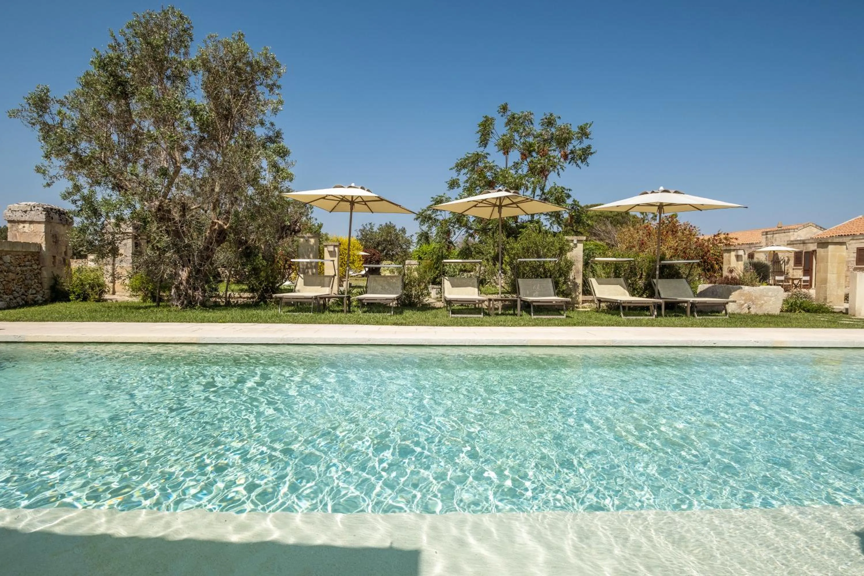 Agriturismo Alonì Costarella Masseria