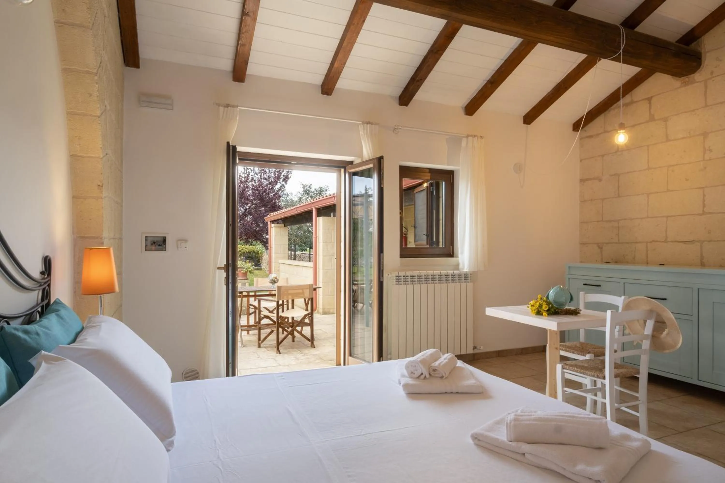 Bed in Agriturismo Alonì Costarella Masseria