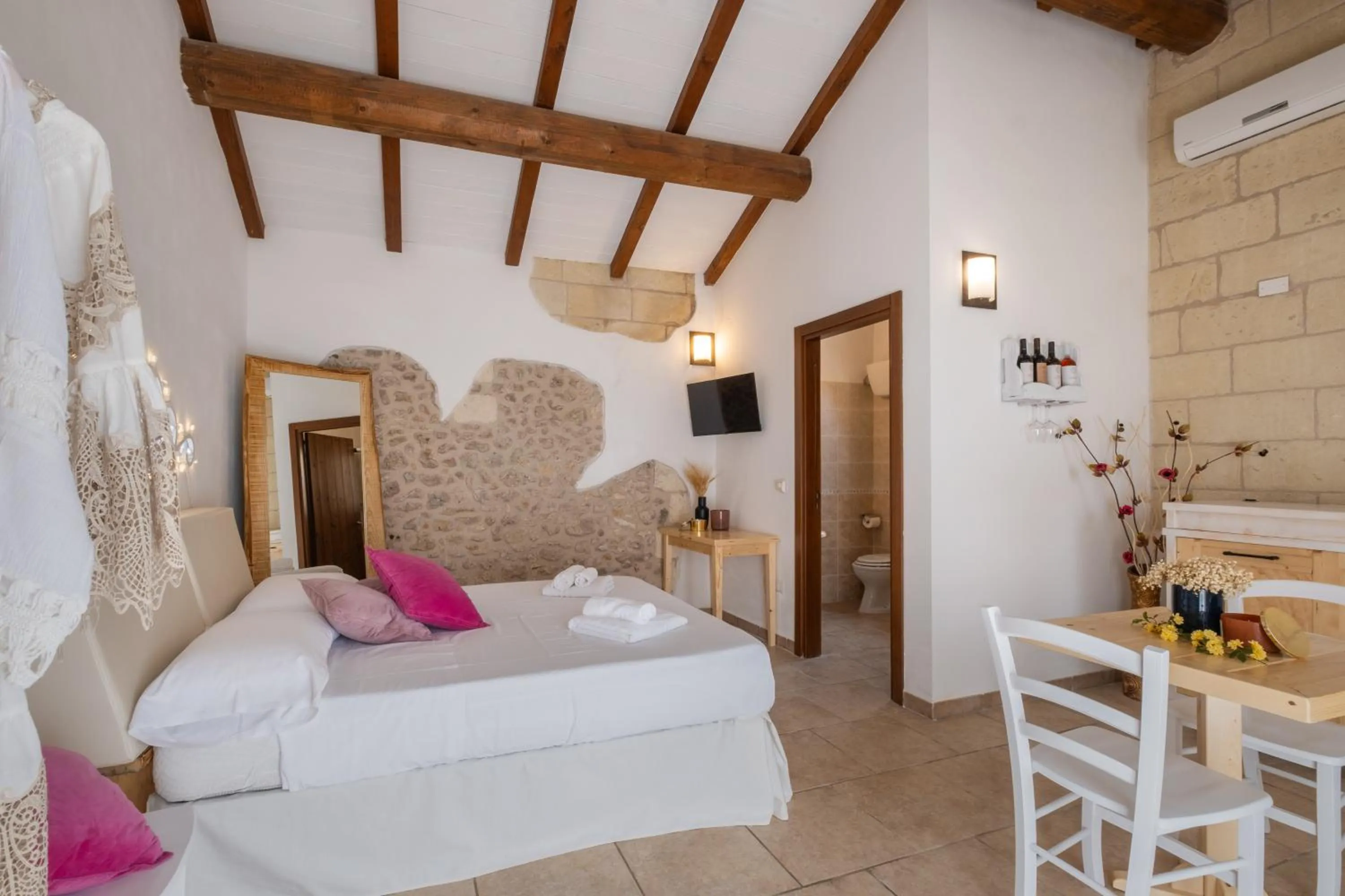 Bed in Agriturismo Alonì Costarella Masseria