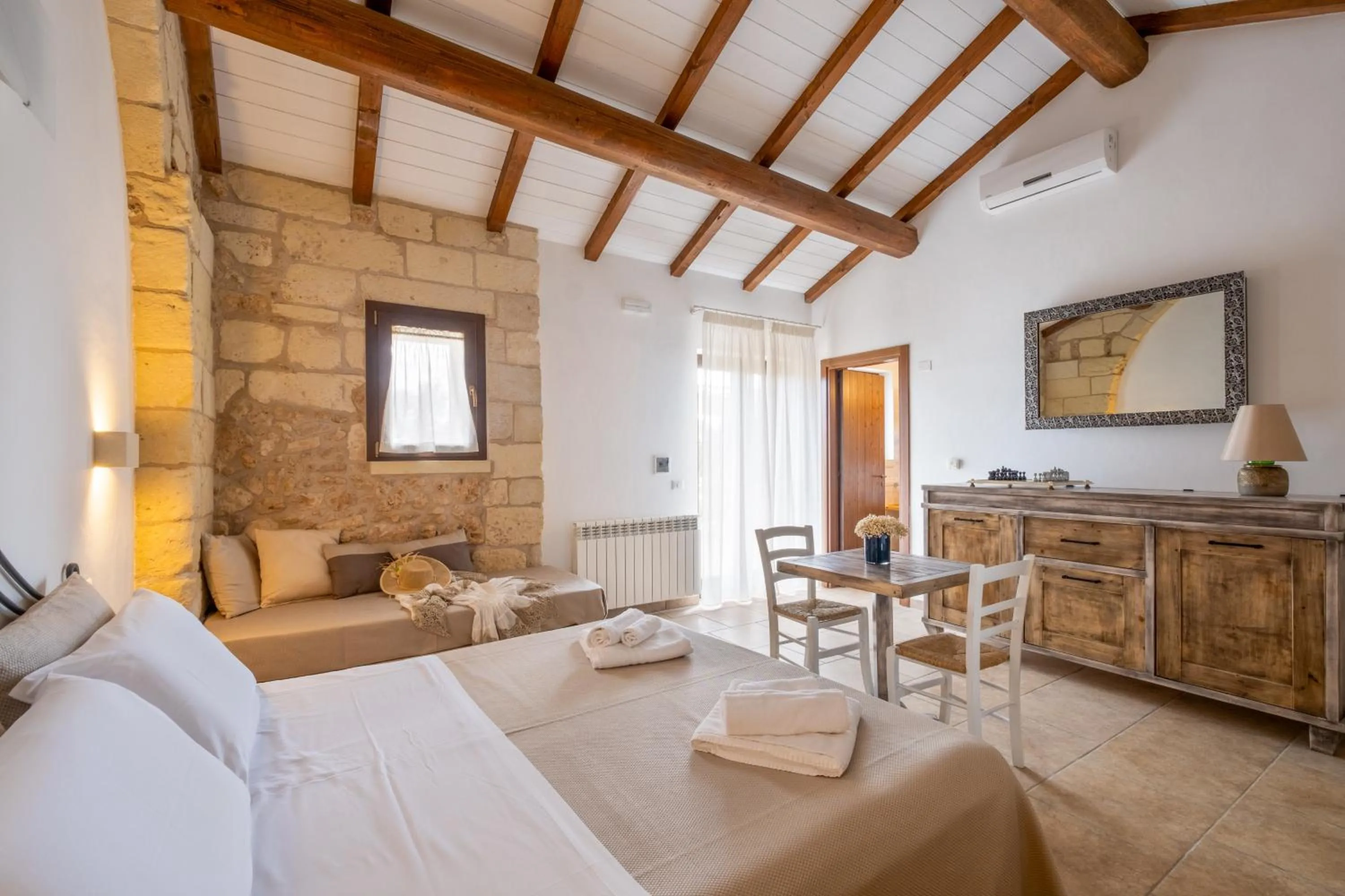 Bed in Agriturismo Alonì Costarella Masseria