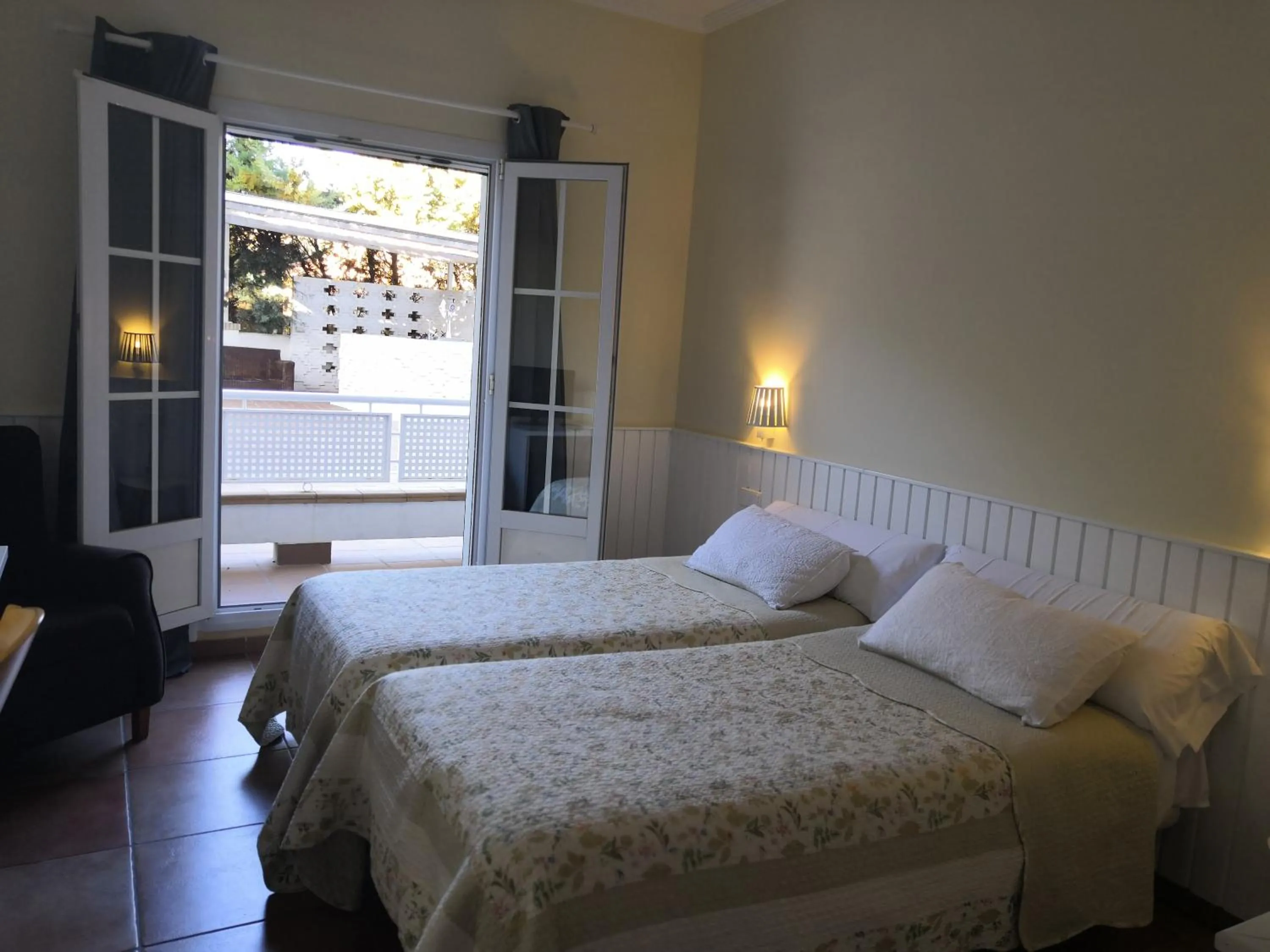 Photo of the whole room, Bed in Hotel Marisma Sancti Petri