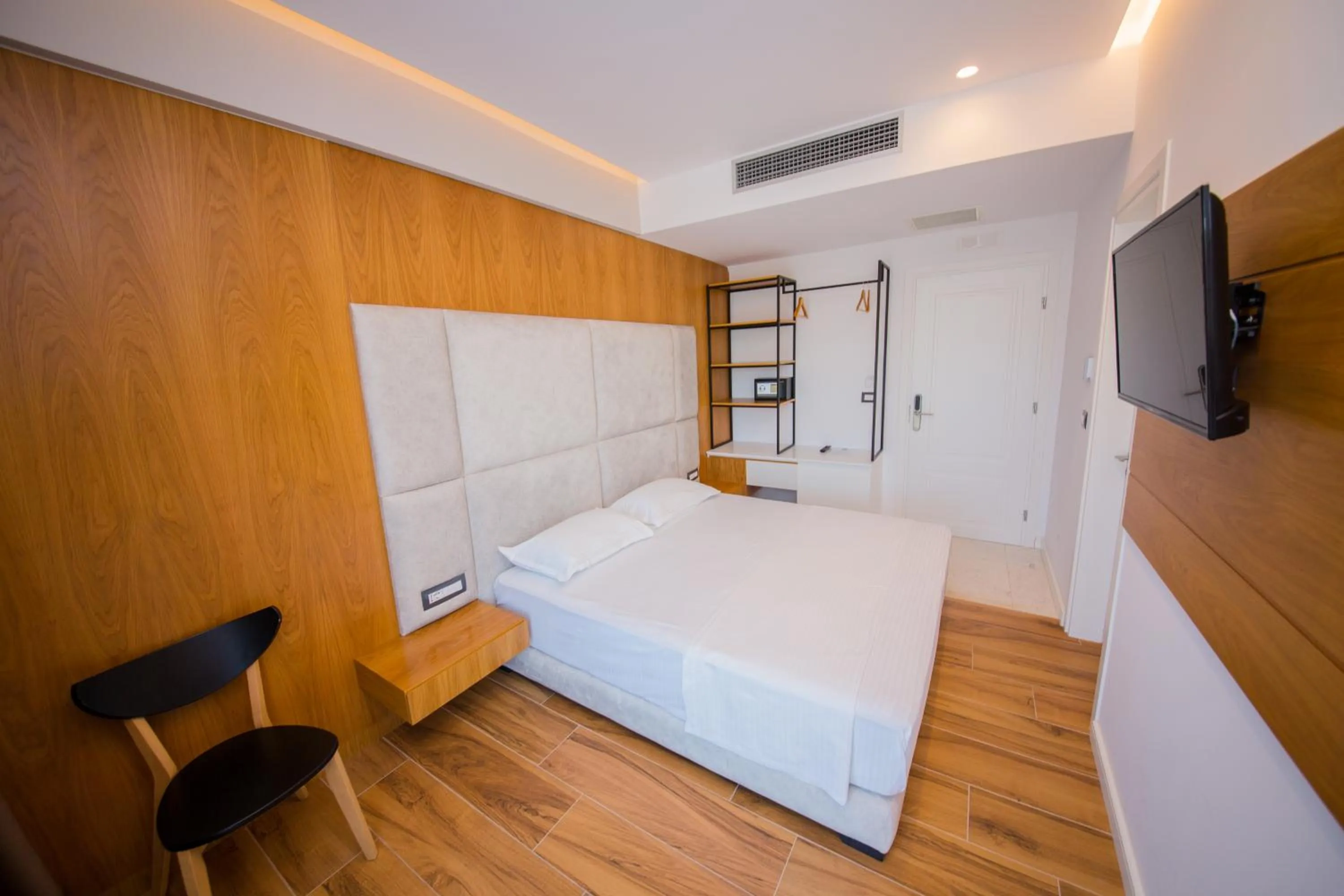 Bedroom, Bed in Inada Hotel Ksamil