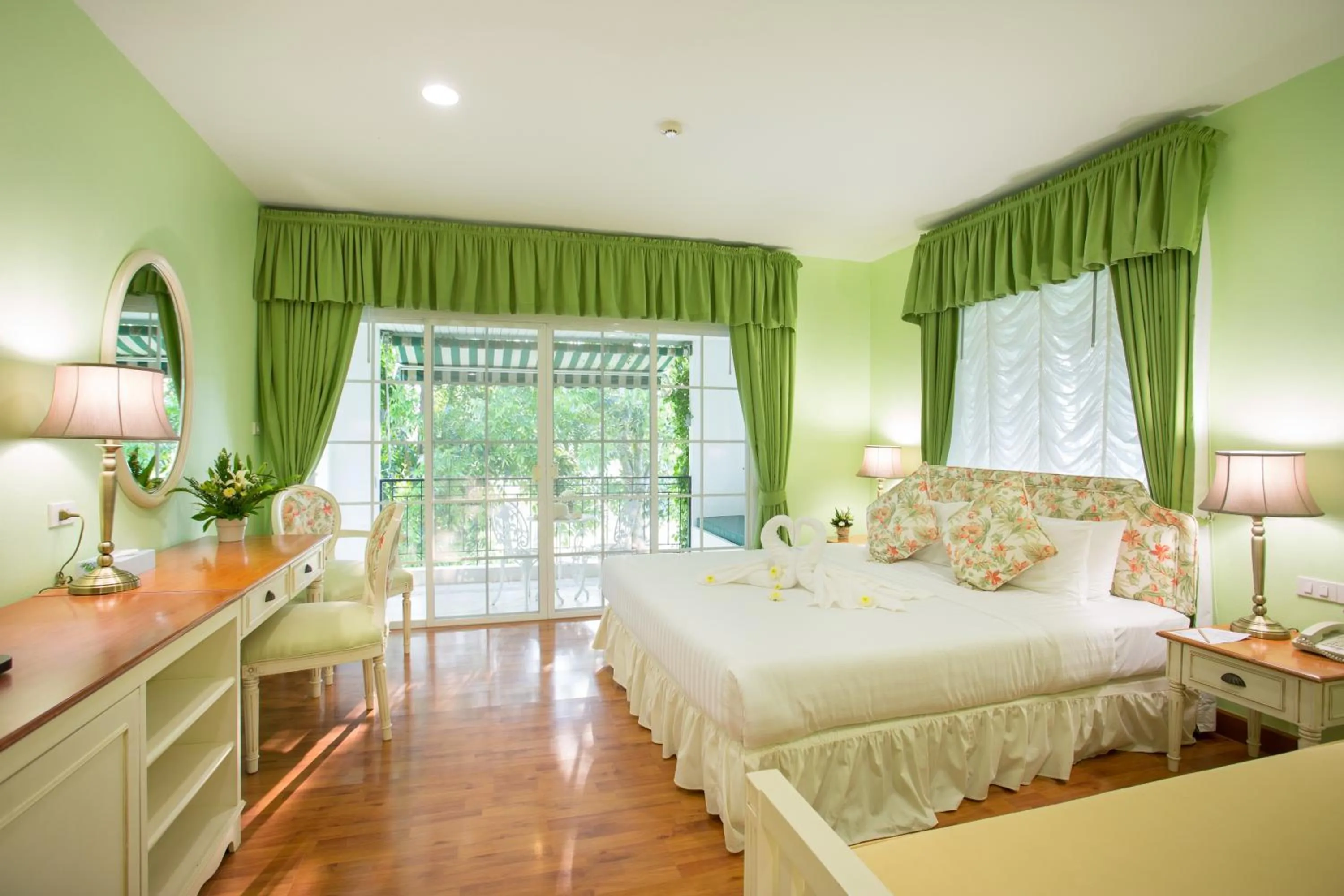 Bed in Kensington English Garden Resort Khaoyai