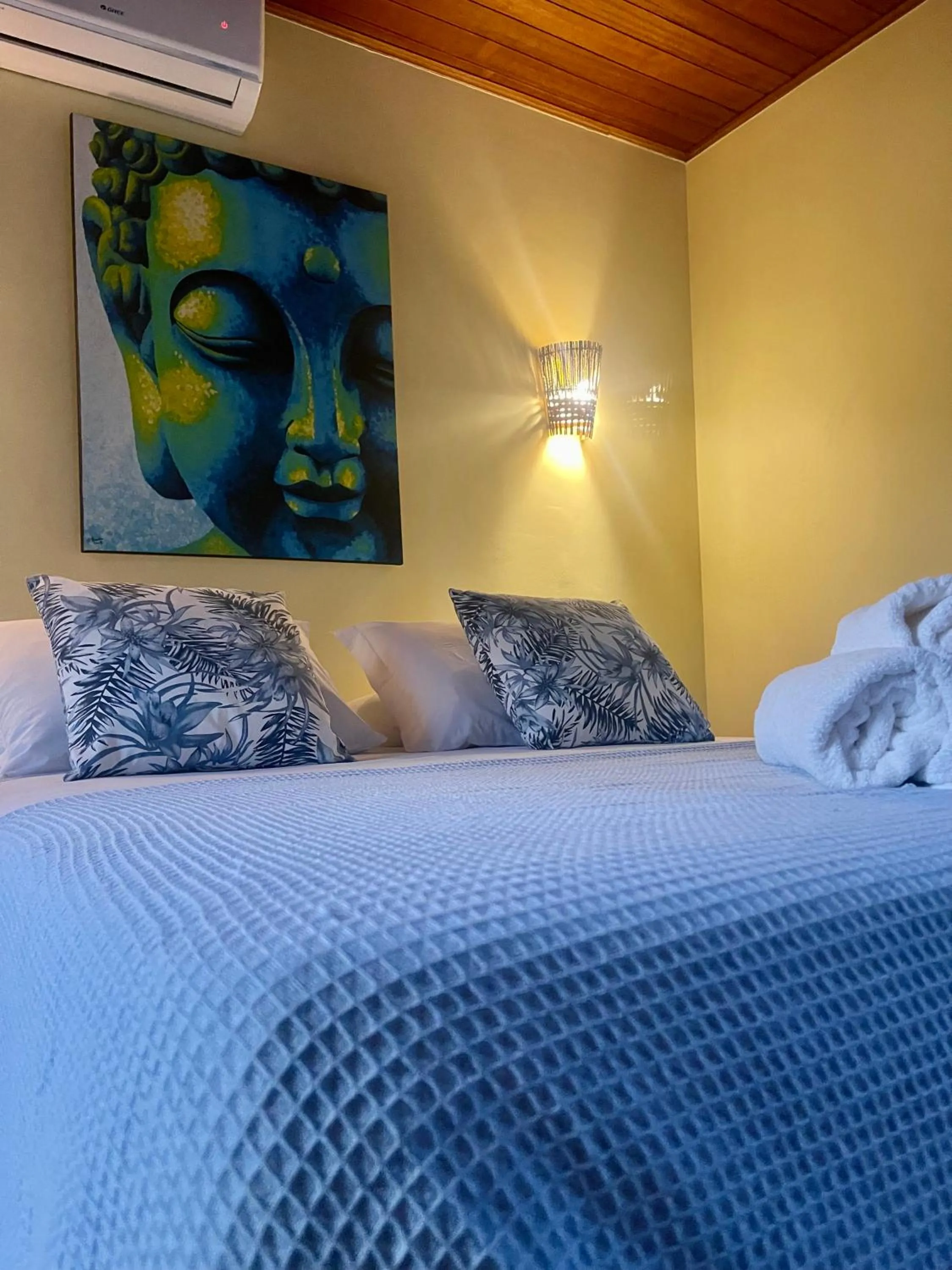 TV and multimedia, Bed in Maui Maui Wellness- Taipu de Fora - Barra Grande
