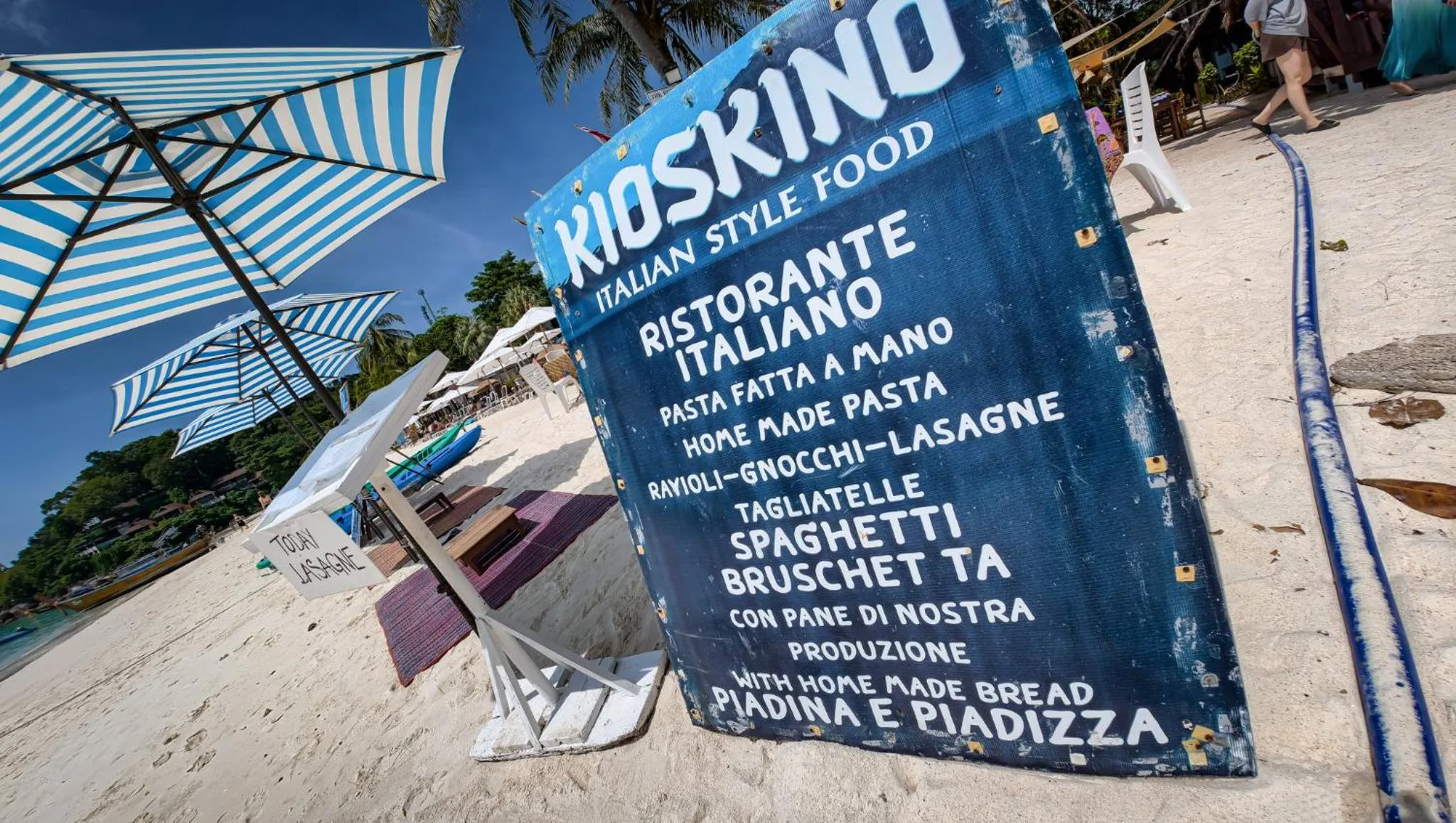 Restaurant/places to eat in Forra Pattaya Sea View Bungalow