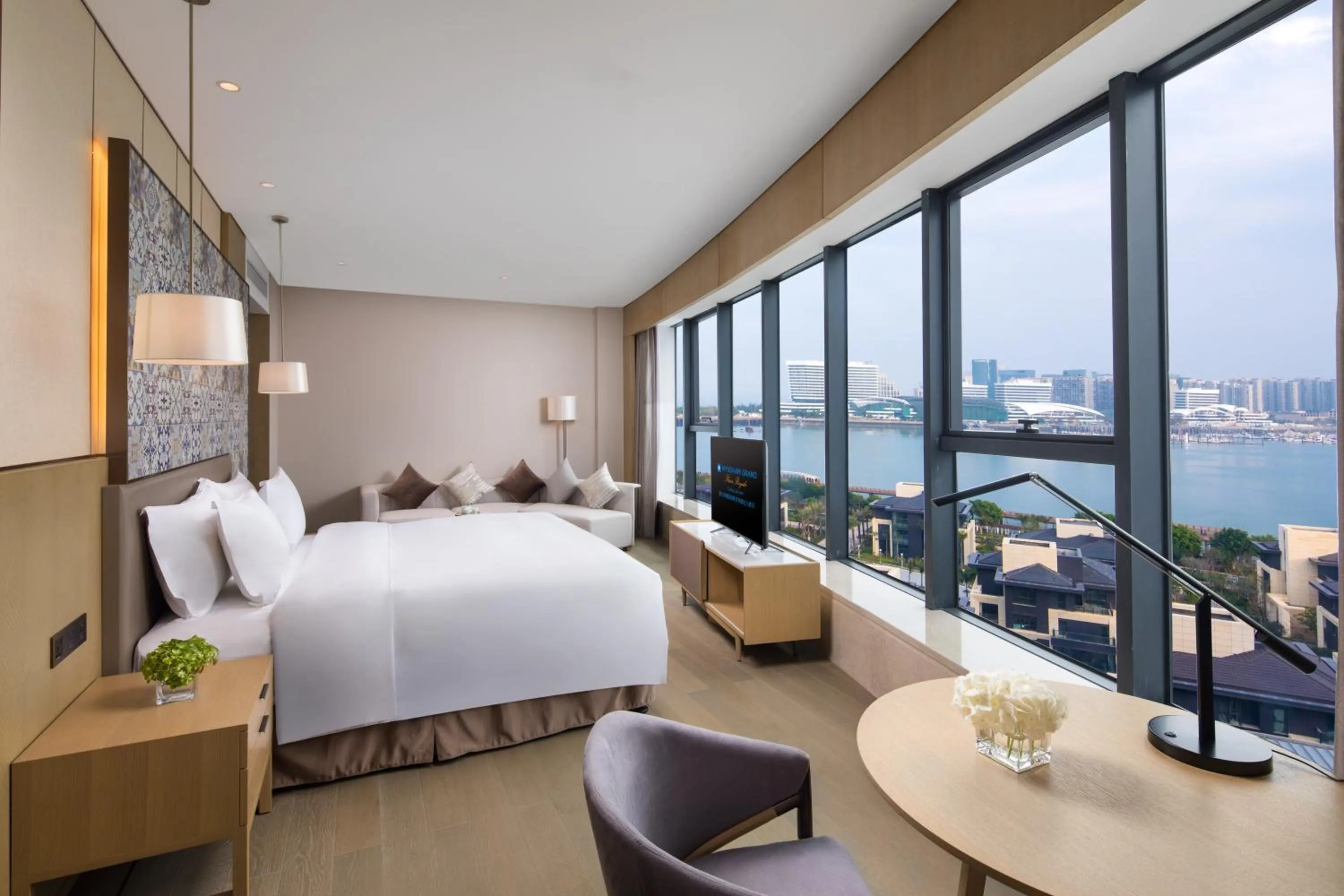 Bed in Wyndham Grand Plaza Royale Yuzhou Xiamen Wuyuan Bay